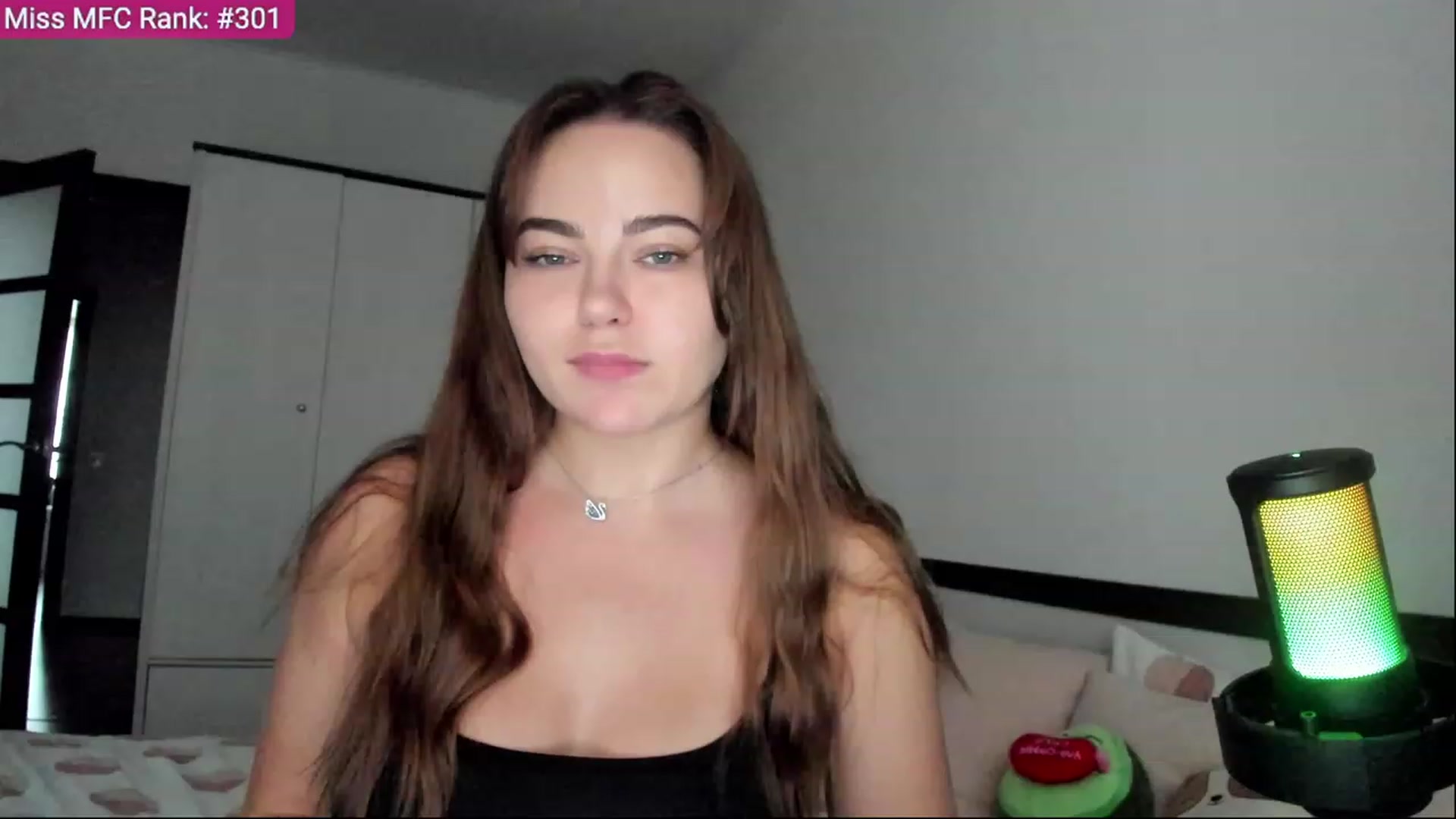 Gallery image thumbnail from BeeTheQueen's myfreecams stream on, 08/20/2023, 17:32 image 9 of 20