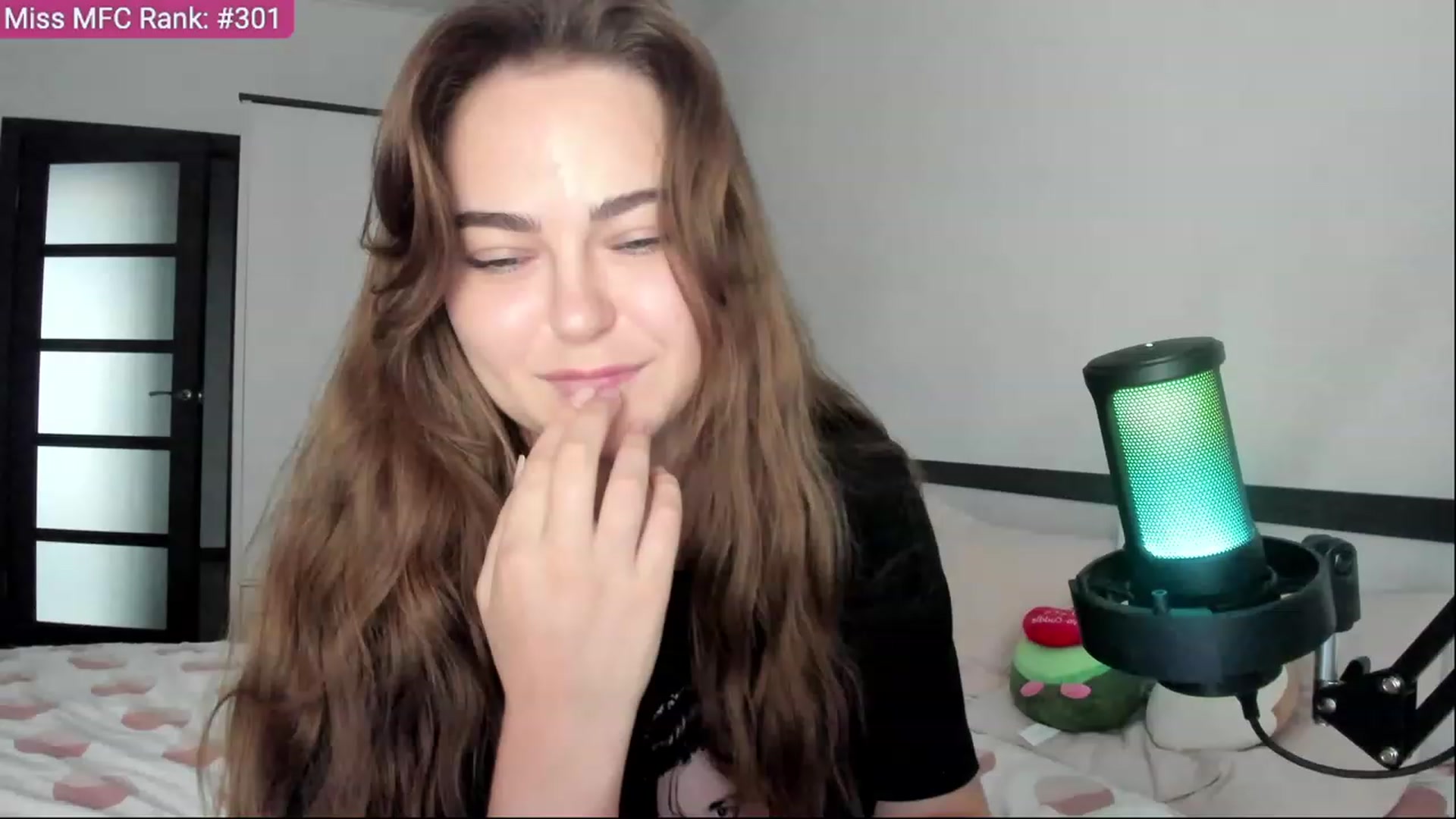 Gallery image thumbnail from BeeTheQueen's myfreecams stream on, 08/20/2023, 17:32 image 5 of 20