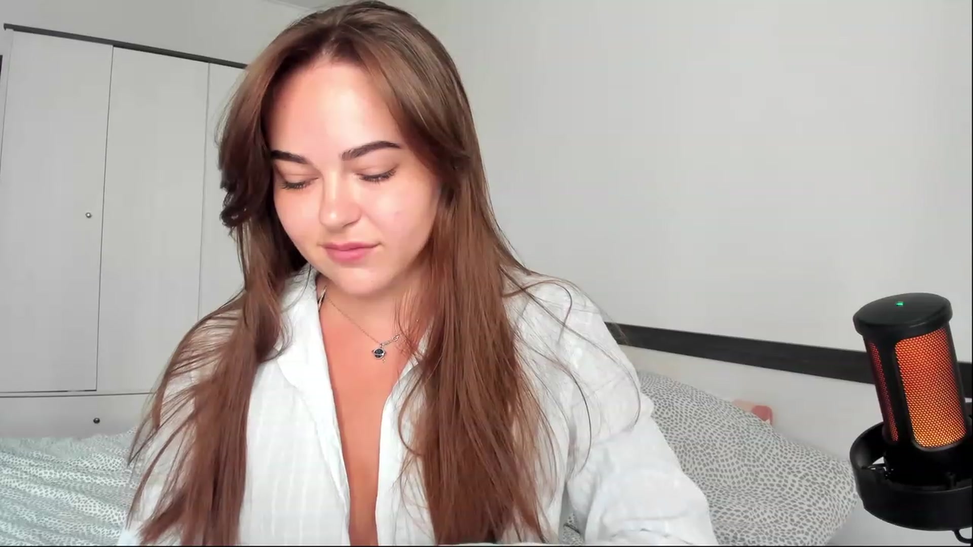 Gallery image thumbnail from BeeTheQueen's myfreecams stream on, 09/13/2023, 13:08 image 18 of 20