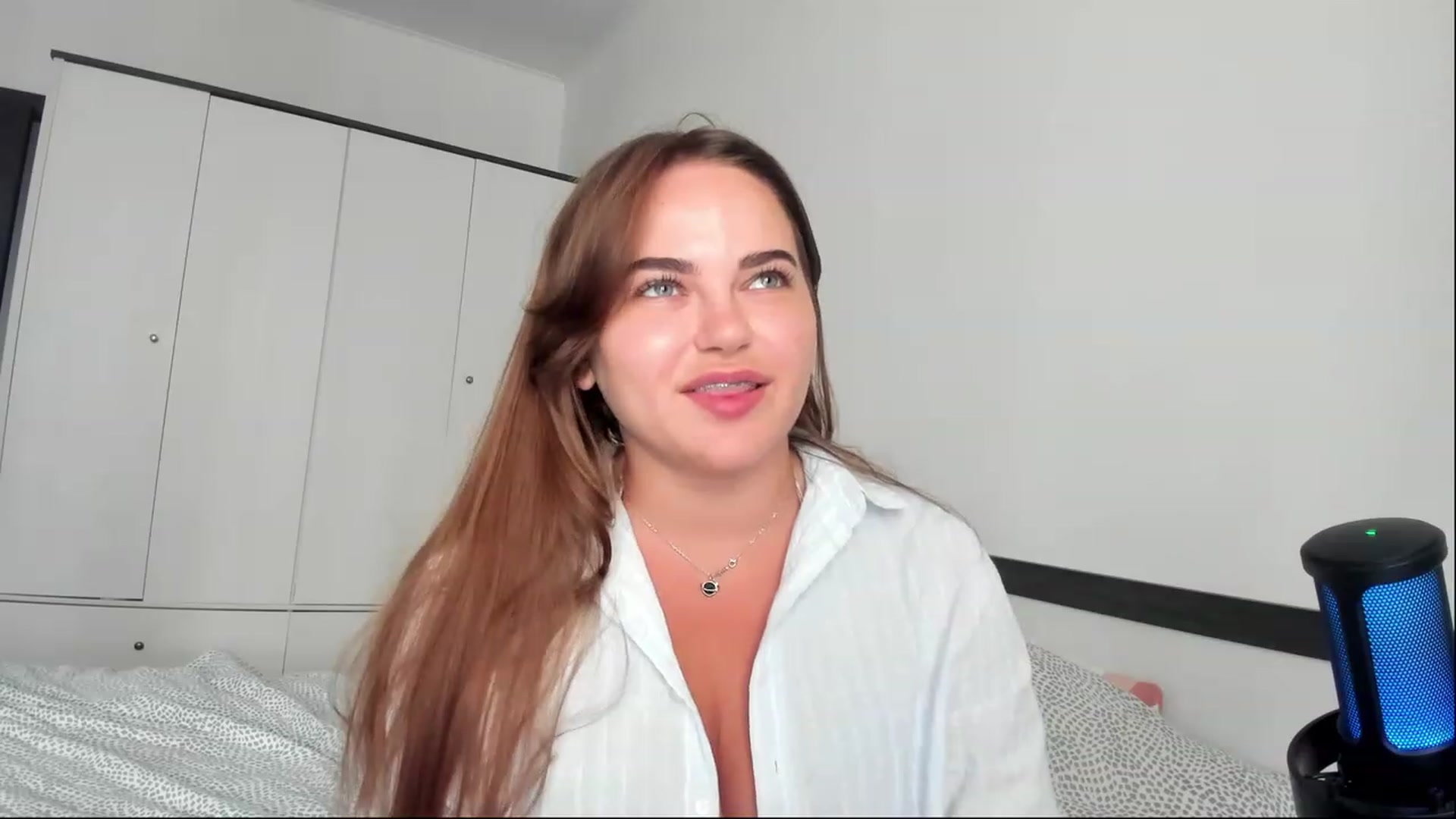 Gallery image thumbnail from BeeTheQueen's myfreecams stream on, 09/13/2023, 13:08 image 13 of 20