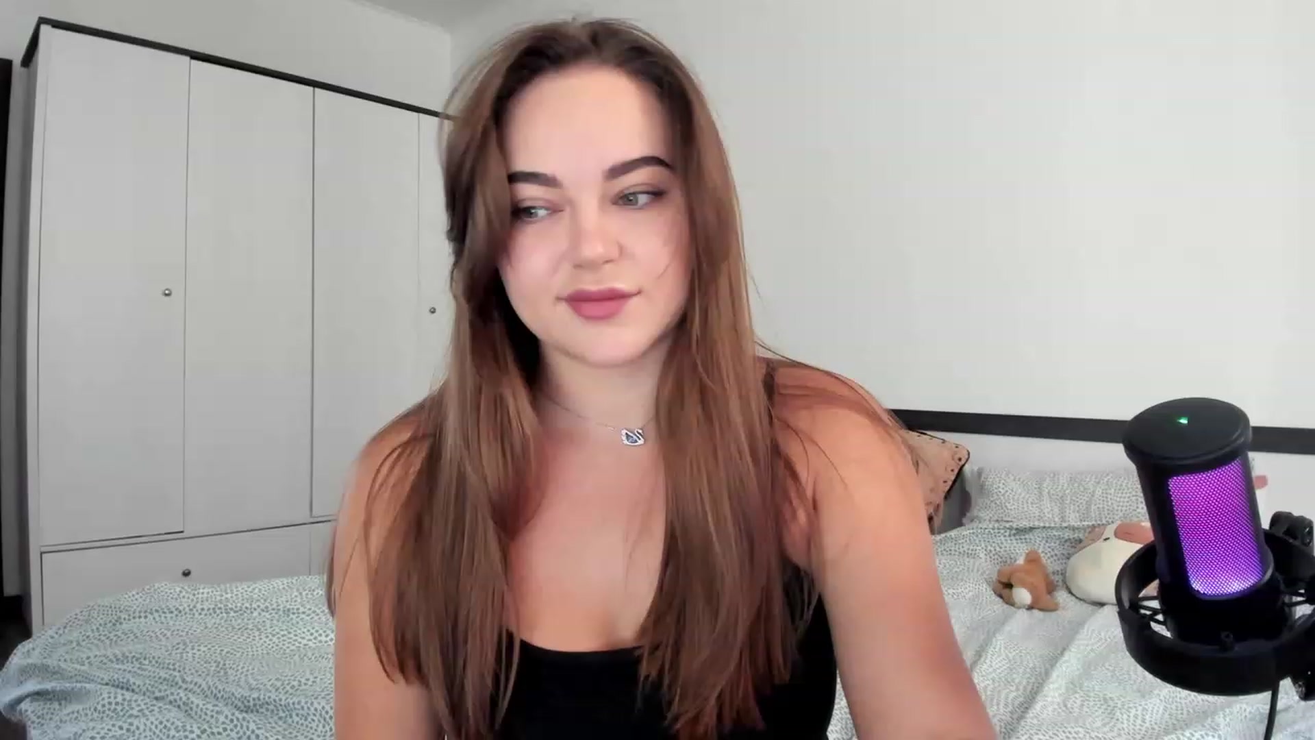 Gallery image thumbnail from BeeTheQueen's myfreecams stream on, 09/25/2023, 12:50 image 10 of 20