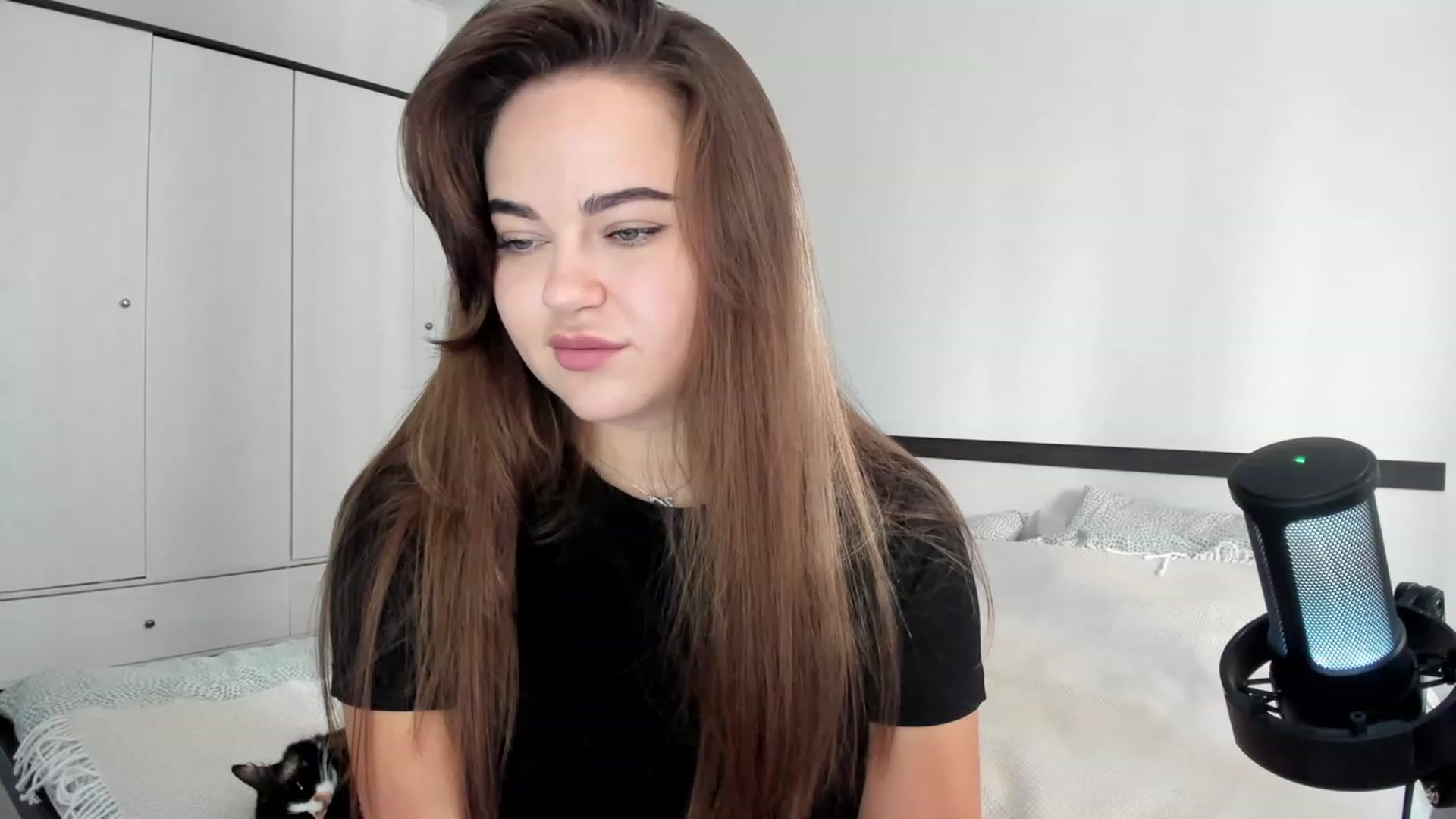 Gallery image thumbnail from BeeTheQueen's myfreecams stream on, 09/27/2023, 13:52 image 3 of 20