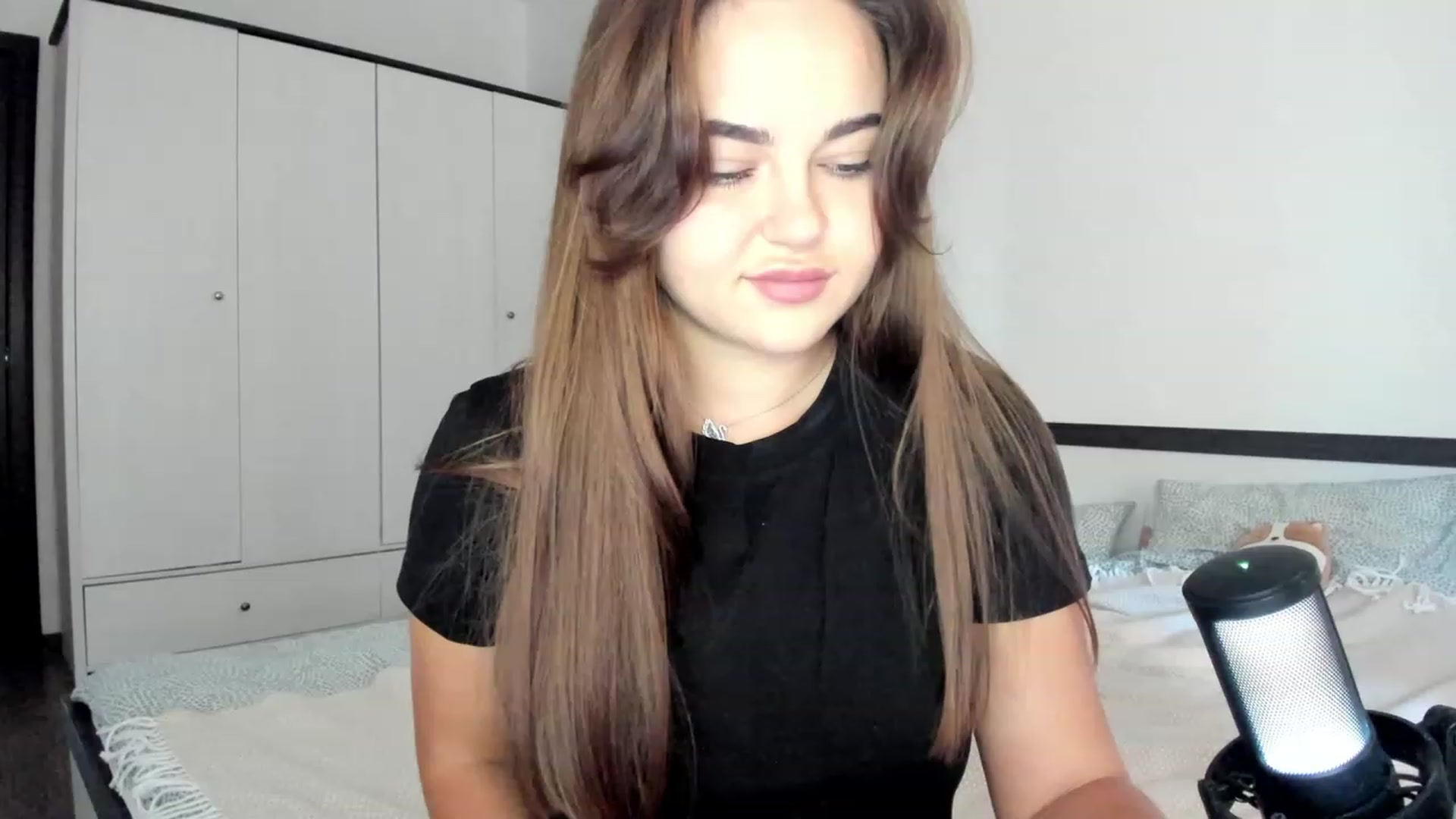 Gallery image thumbnail from BeeTheQueen's myfreecams stream on, 09/27/2023, 15:48 image 7 of 20