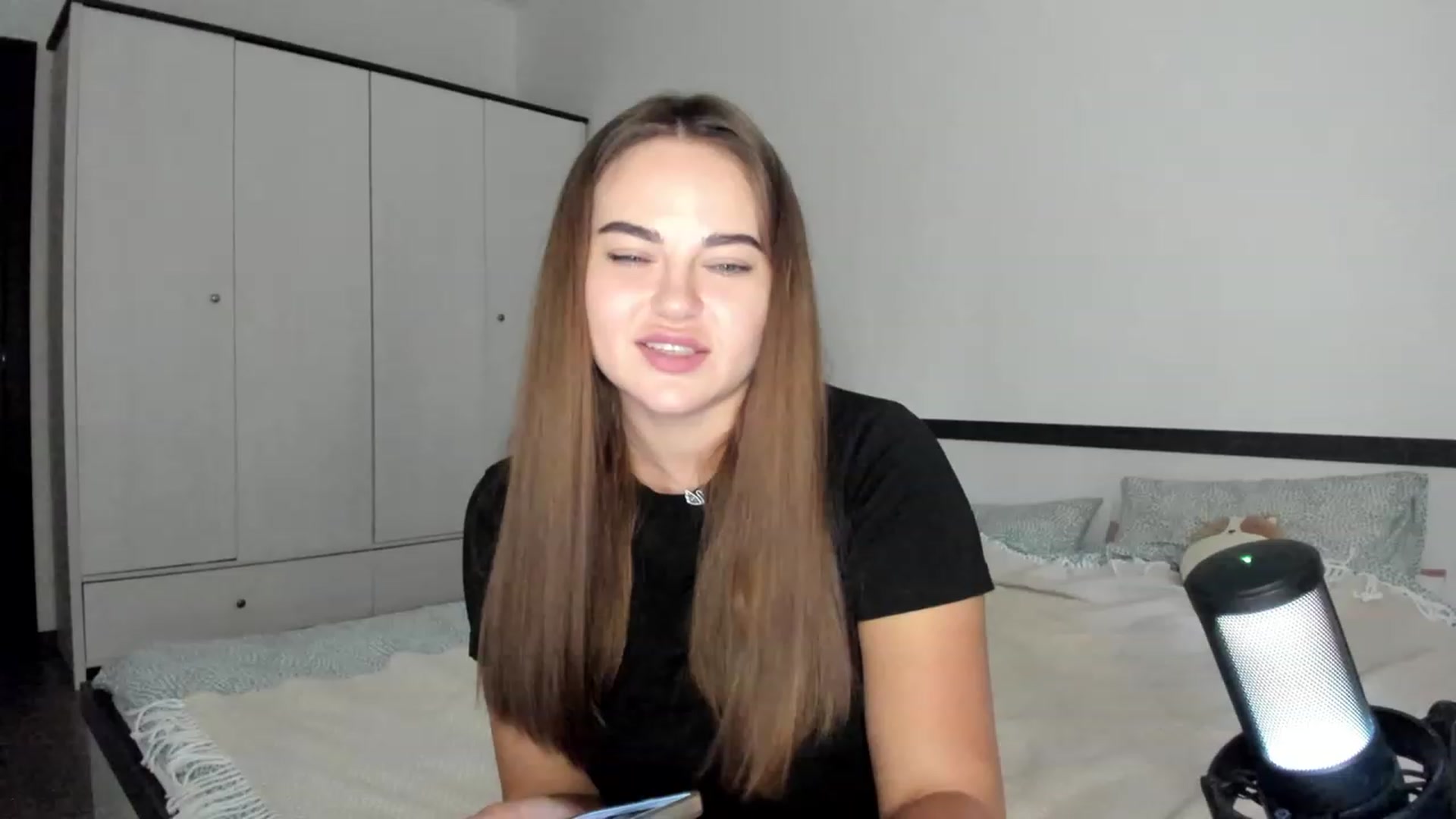 Gallery image thumbnail from BeeTheQueen's myfreecams stream on, 09/27/2023, 15:48 image 18 of 20