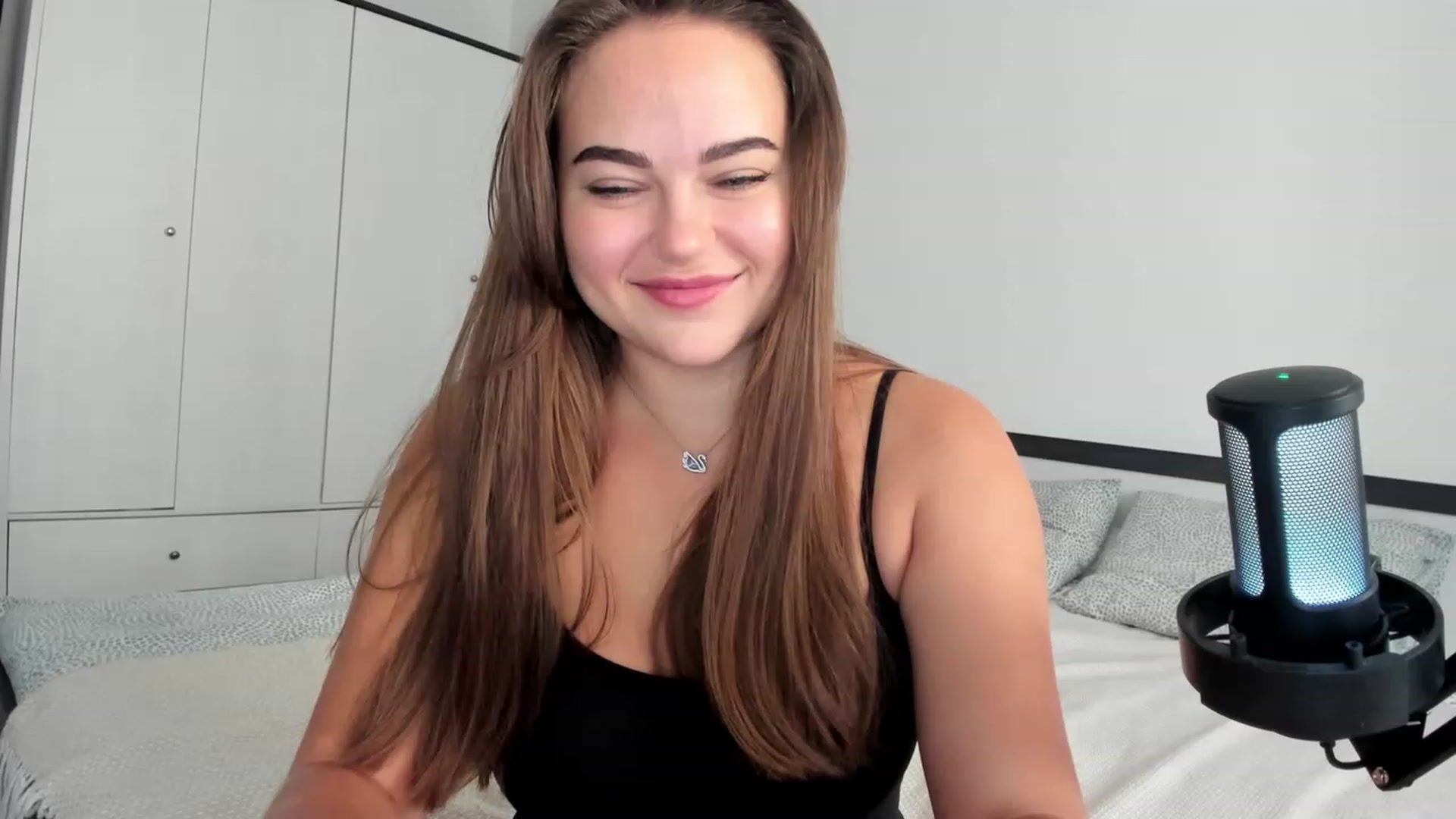 Gallery image thumbnail from BeeTheQueen's myfreecams stream on, 09/29/2023, 14:17 image 8 of 20