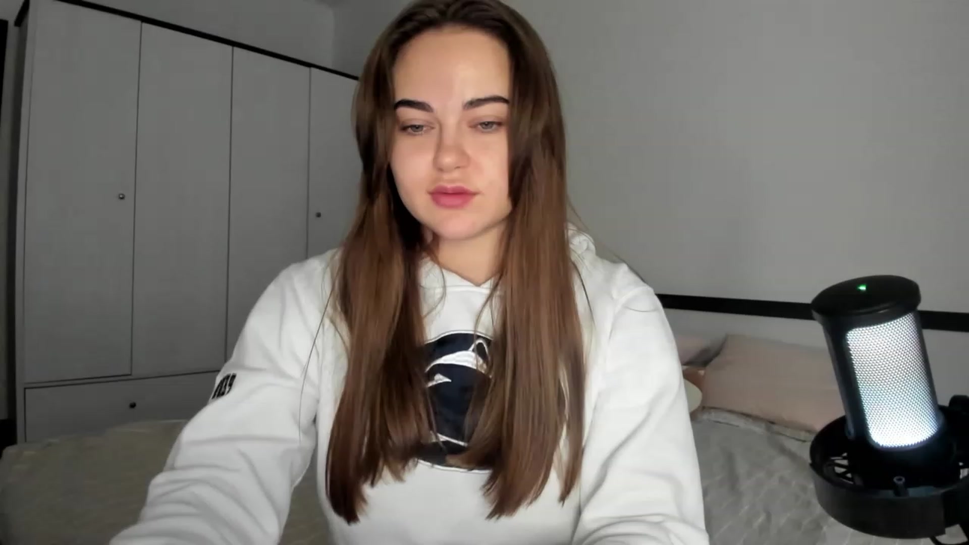 Gallery image thumbnail from BeeTheQueen's myfreecams stream on, 10/09/2023, 15:16 image 1 of 20