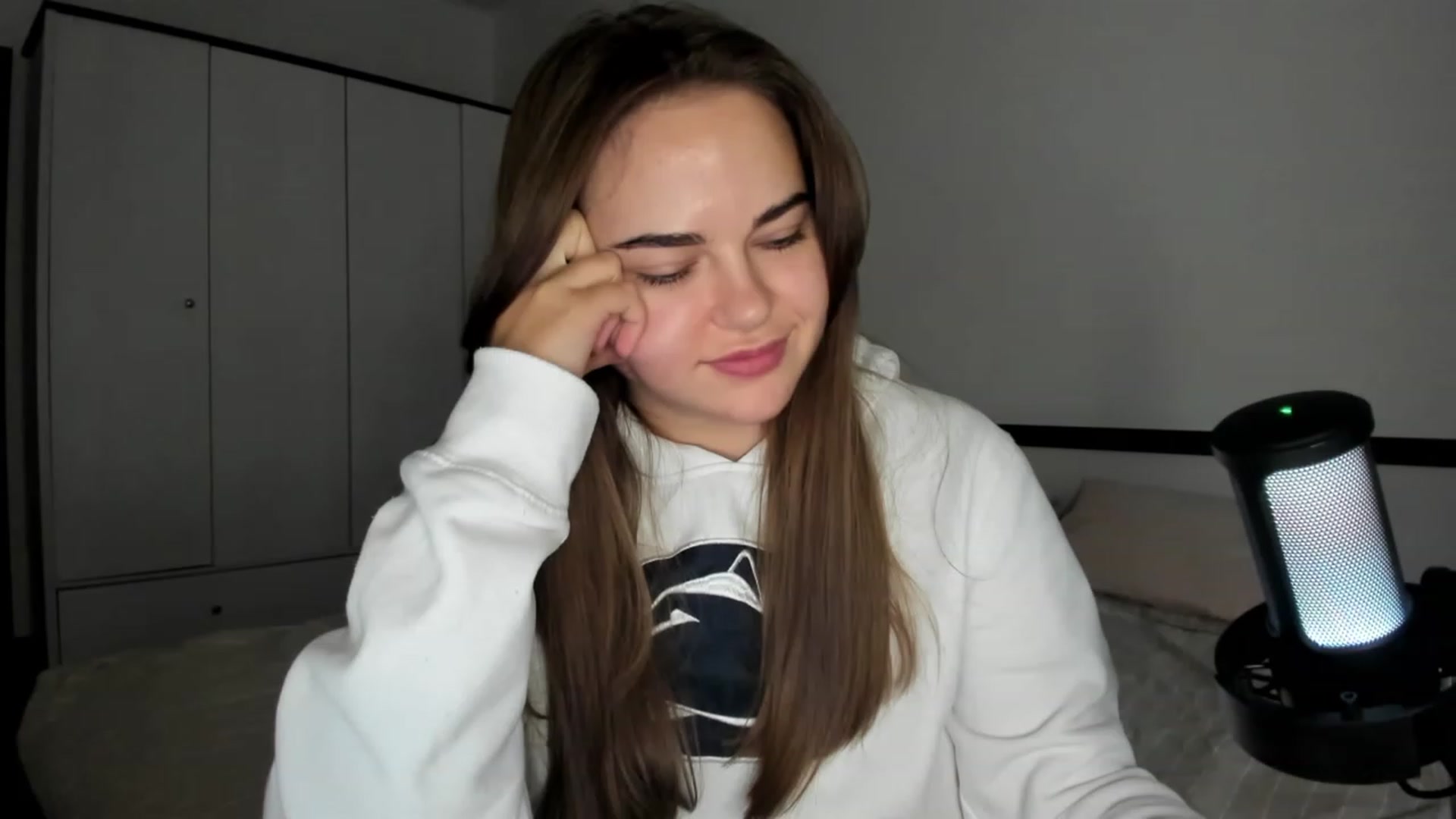 Gallery image thumbnail from BeeTheQueen's myfreecams stream on, 10/09/2023, 15:16 image 14 of 20