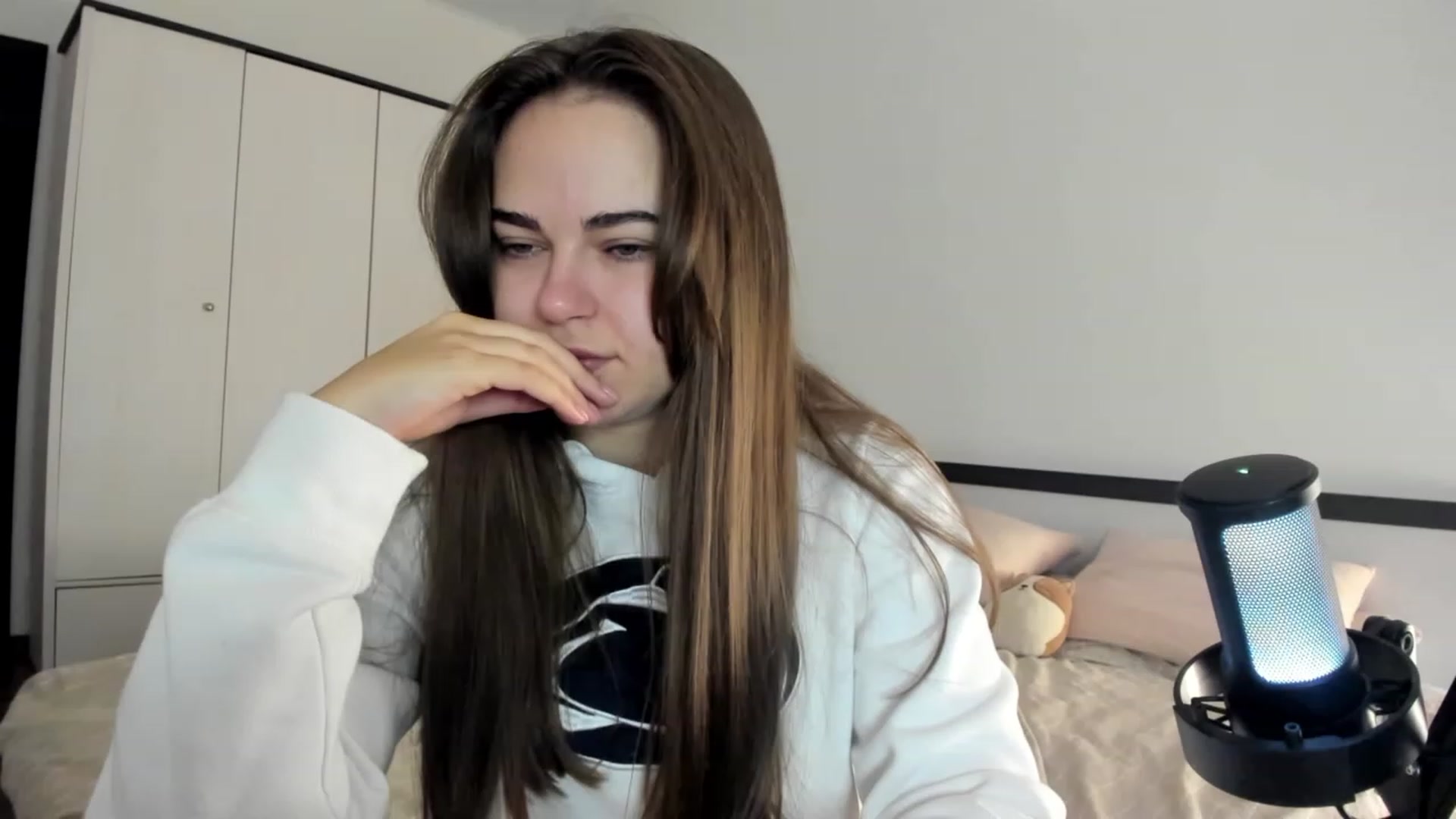 Gallery image thumbnail from BeeTheQueen's myfreecams stream on, 10/09/2023, 16:43 image 14 of 20