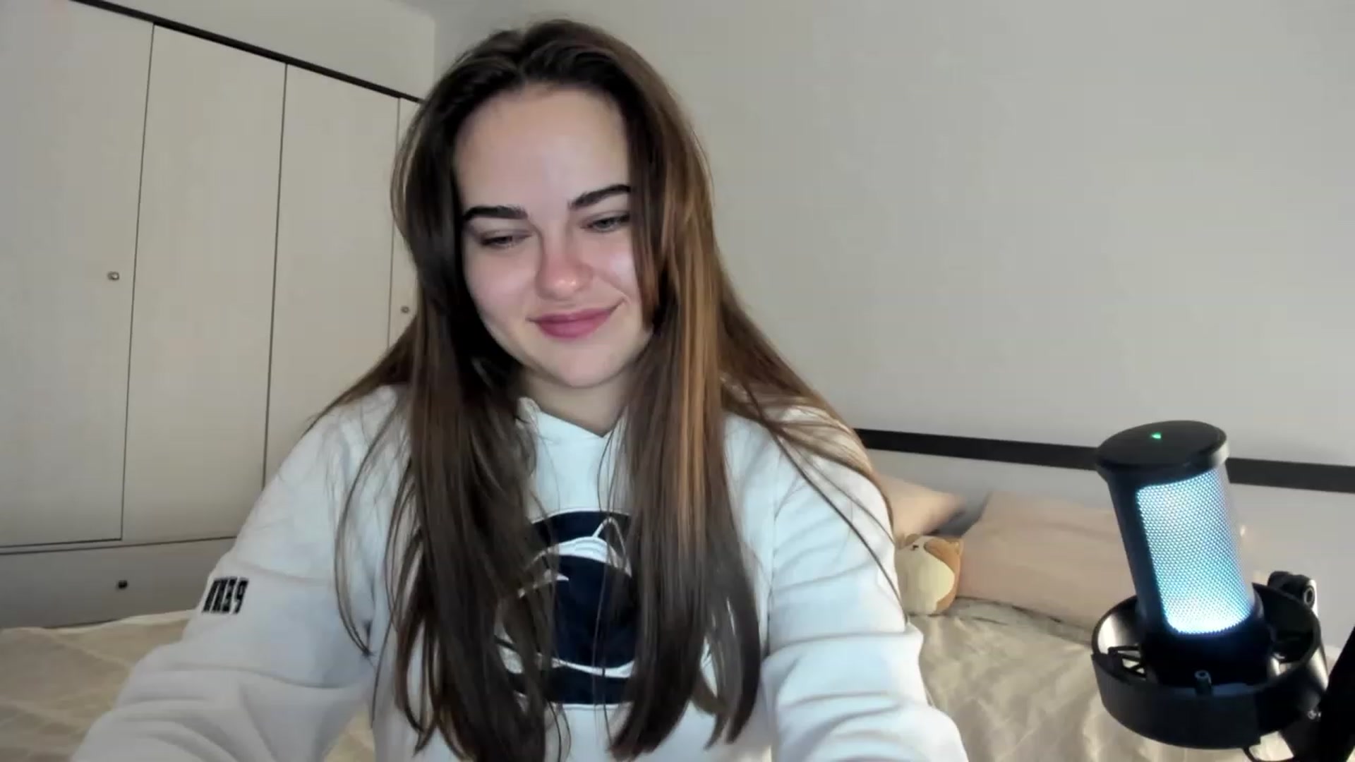 Gallery image thumbnail from BeeTheQueen's myfreecams stream on, 10/09/2023, 16:43 image 9 of 20
