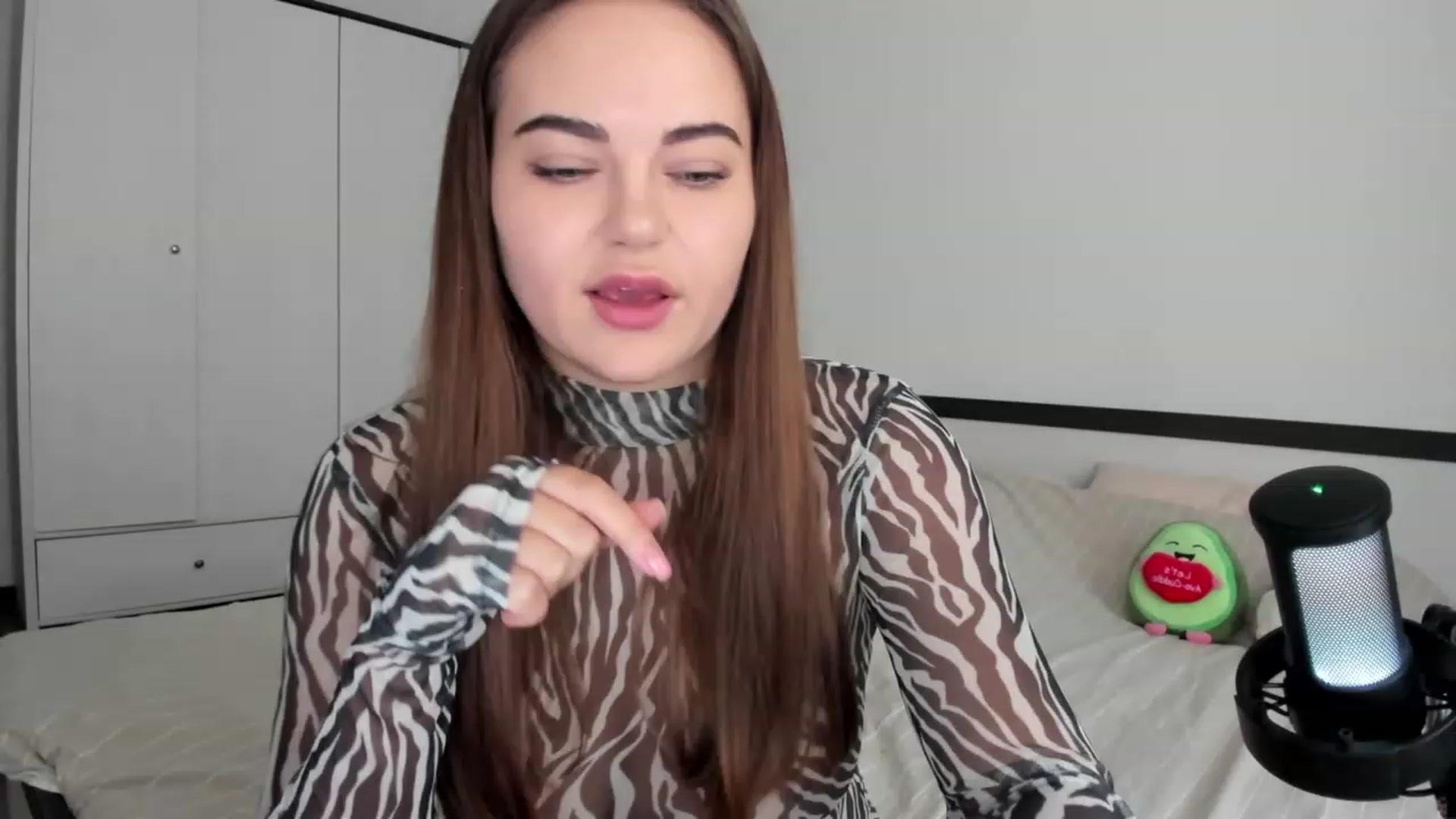 Gallery image thumbnail from BeeTheQueen's myfreecams stream on, 10/10/2023, 13:33 image 1 of 20