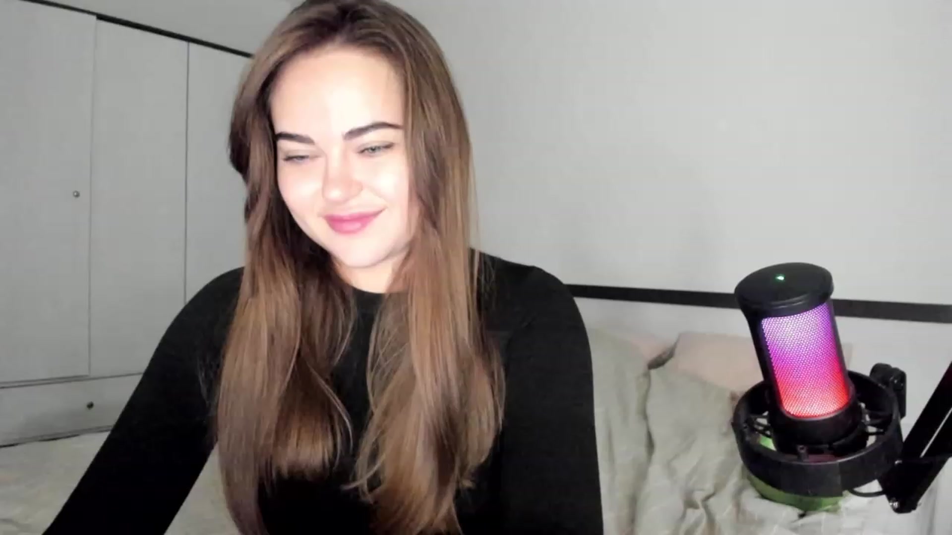Gallery image thumbnail from BeeTheQueen's myfreecams stream on, 10/10/2023, 15:23 image 6 of 20