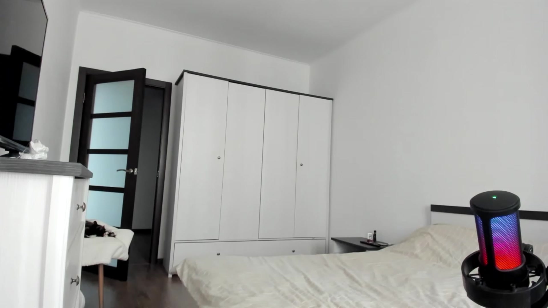 Gallery image thumbnail from BeeTheQueen's myfreecams stream on, 10/12/2023, 12:55 image 4 of 20