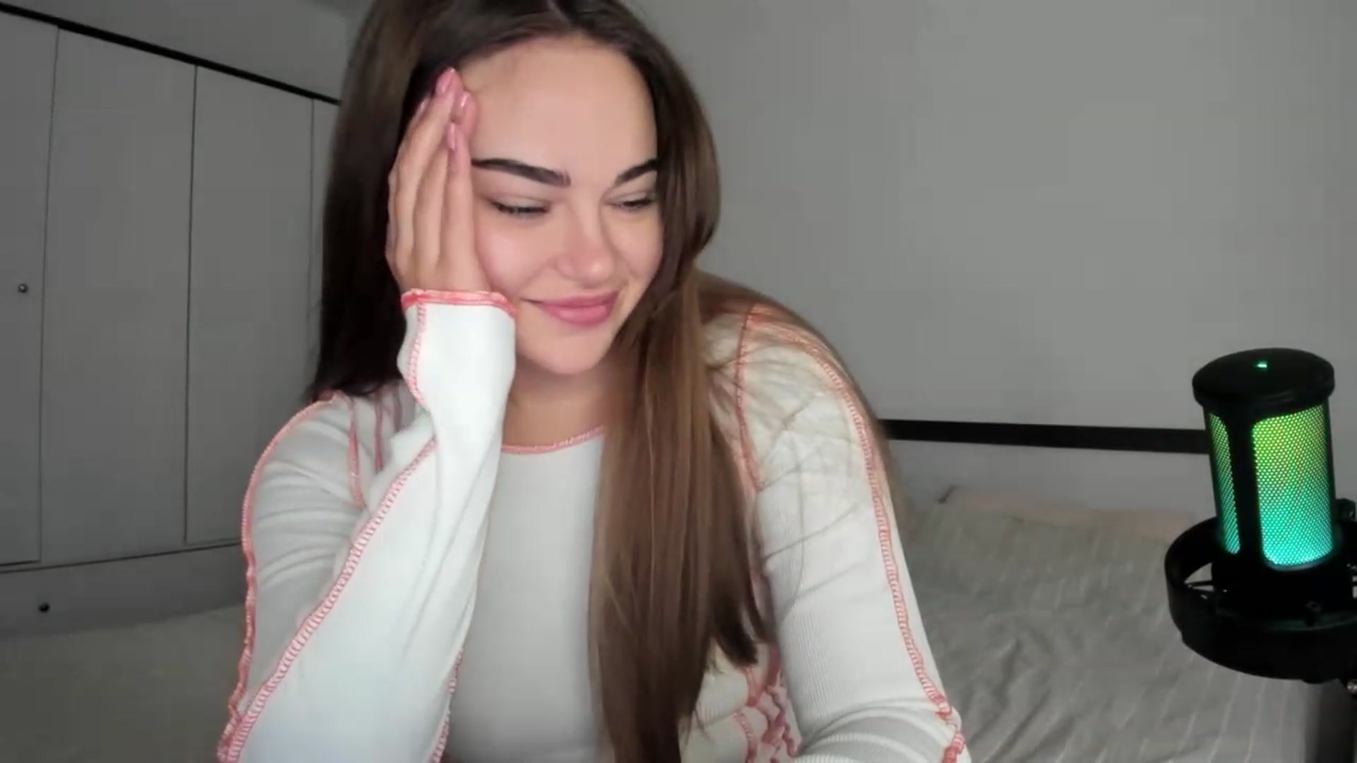Gallery image thumbnail from BeeTheQueen's myfreecams stream on, 10/12/2023, 14:50 image 15 of 20