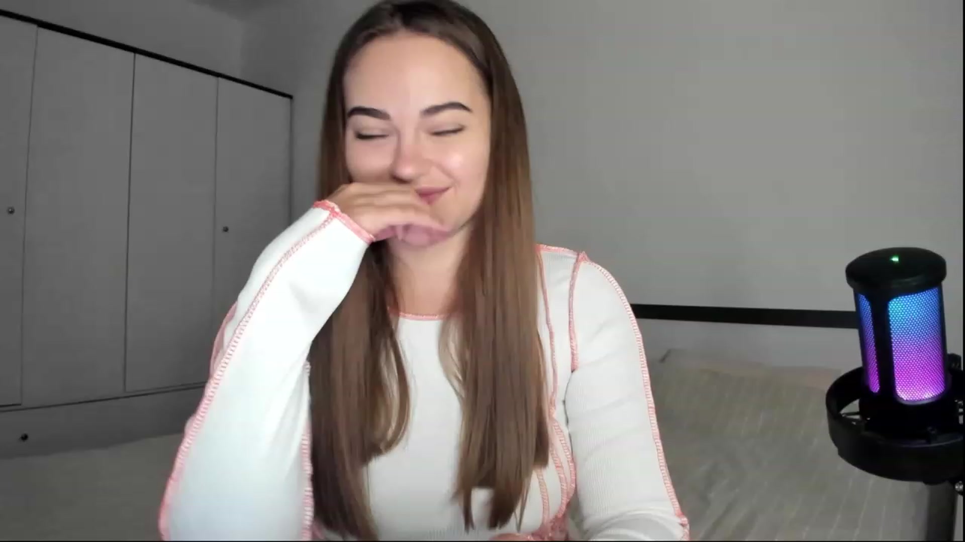 Gallery image thumbnail from BeeTheQueen's myfreecams stream on, 10/12/2023, 16:19 image 4 of 20