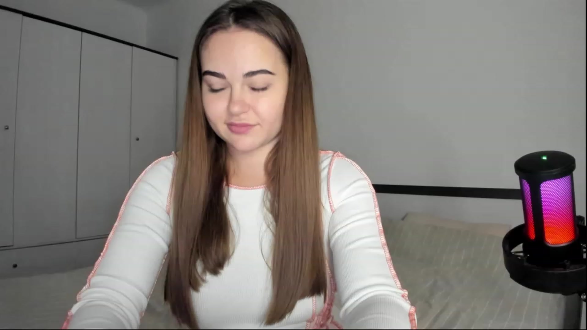 Gallery image thumbnail from BeeTheQueen's myfreecams stream on, 10/12/2023, 16:19 image 3 of 20