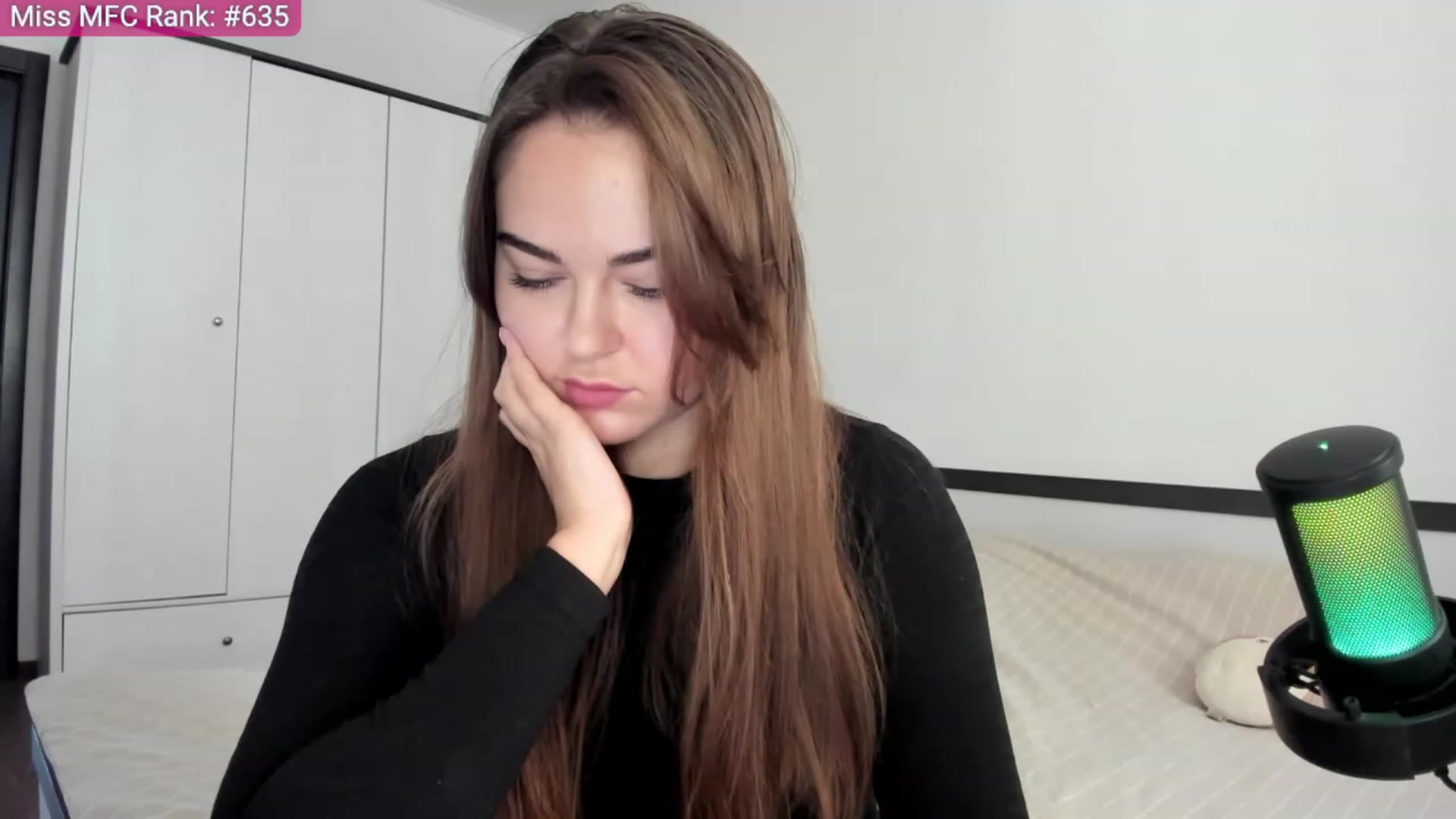 Gallery image thumbnail from BeeTheQueen's myfreecams stream on, 10/17/2023, 11:32 image 16 of 20