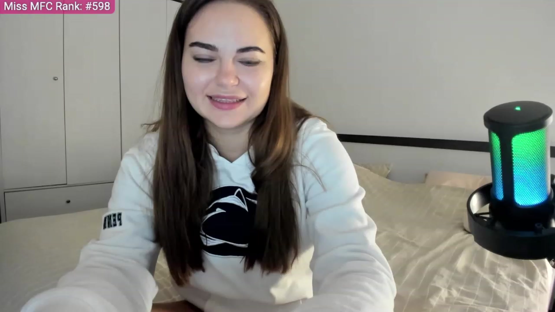 Gallery image thumbnail from BeeTheQueen's myfreecams stream on, 10/25/2023, 12:20 image 18 of 20