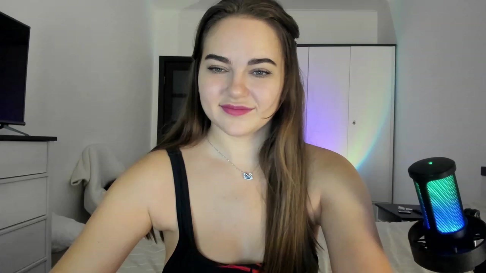 Gallery image thumbnail from BeeTheQueen's myfreecams stream on, 11/08/2023, 15:20 image 9 of 20