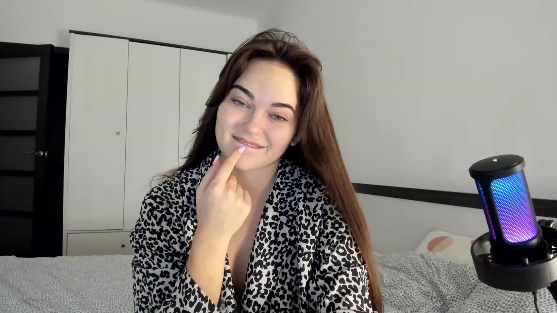 Gallery image thumbnail from BeeTheQueen's myfreecams stream on, 11/30/2023, 16:33 image 17 of 20