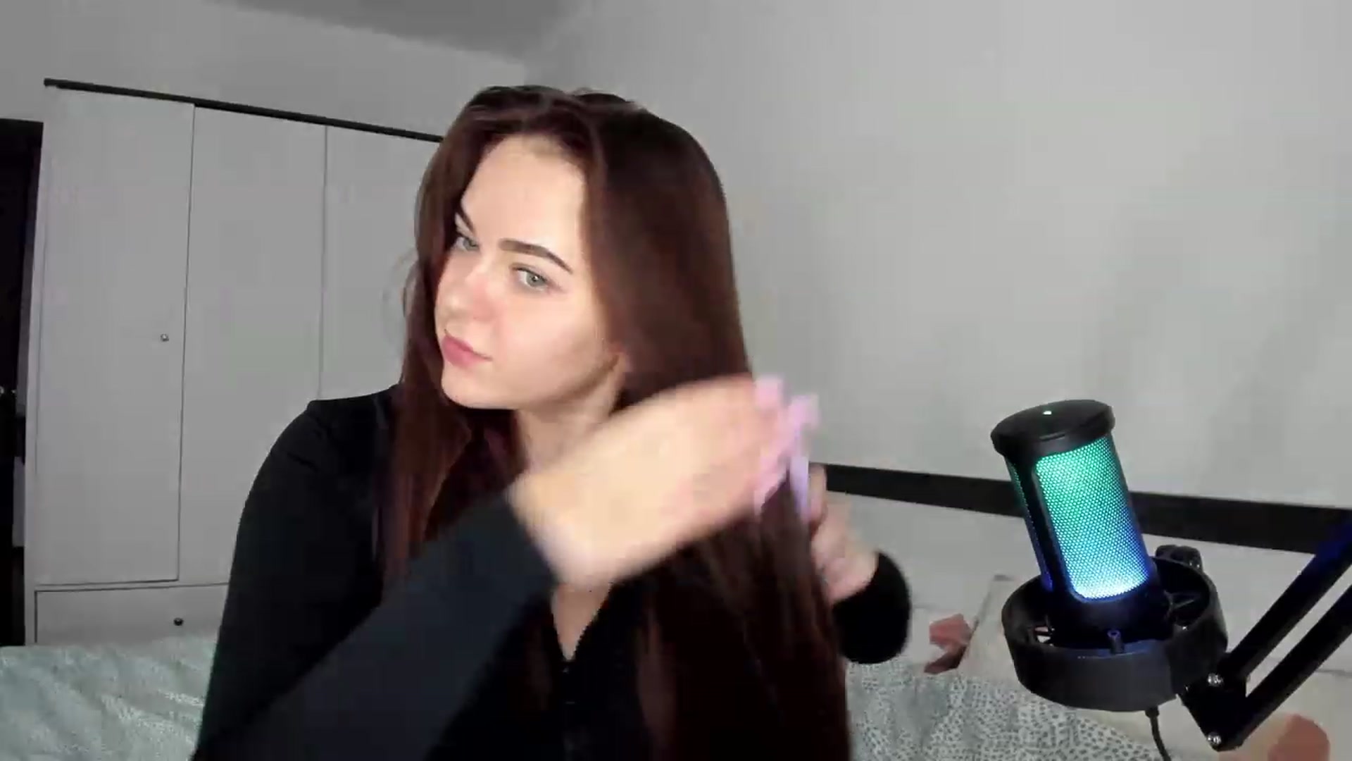 Gallery image thumbnail from BeeTheQueen's myfreecams stream on, 12/01/2023, 12:28 image 11 of 20