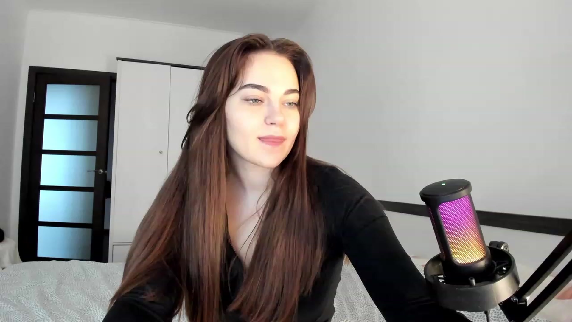 Gallery image thumbnail from BeeTheQueen's myfreecams stream on, 12/01/2023, 12:51 image 18 of 20