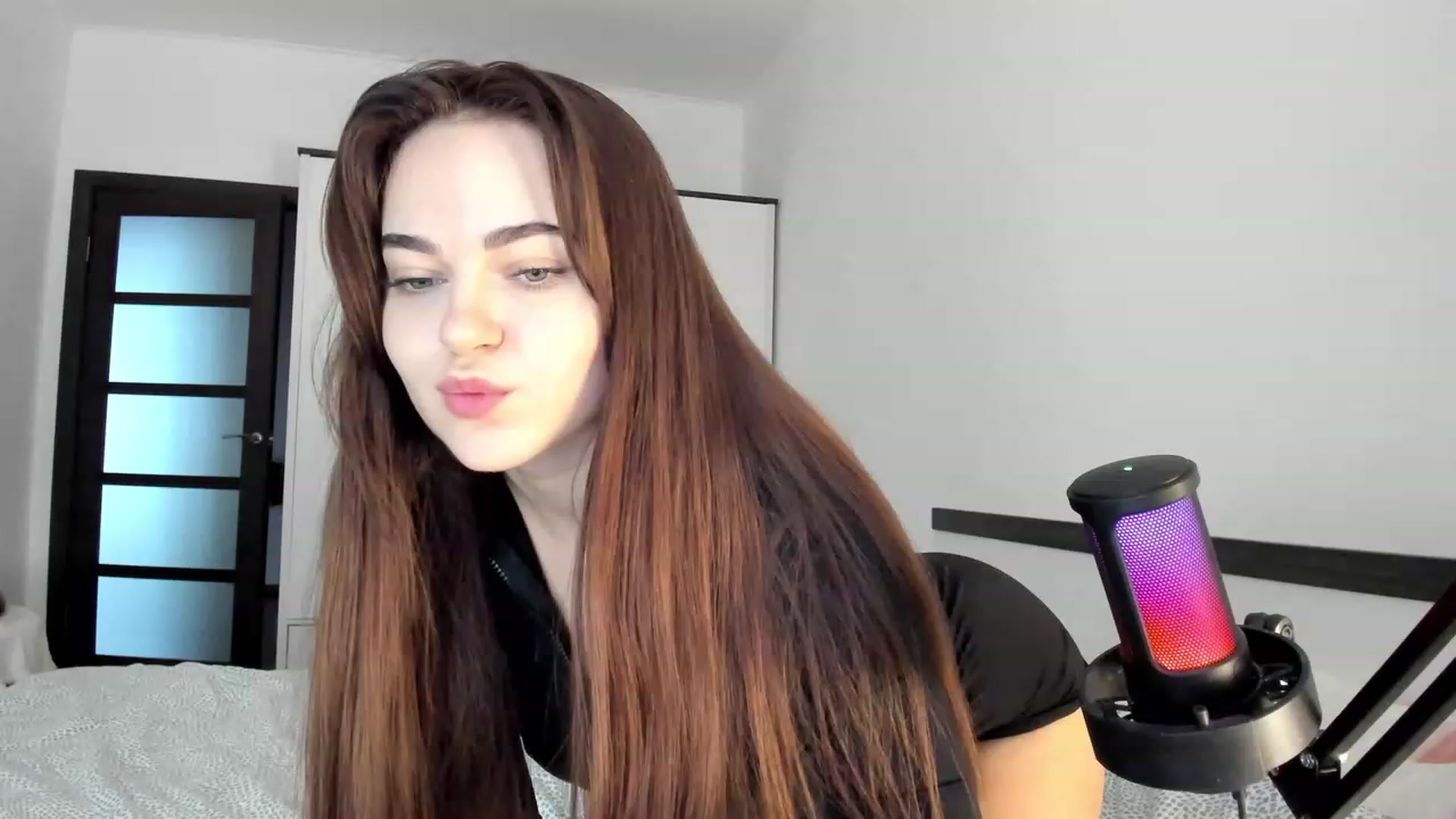 Gallery image thumbnail from BeeTheQueen's myfreecams stream on, 12/01/2023, 12:51 image 13 of 20