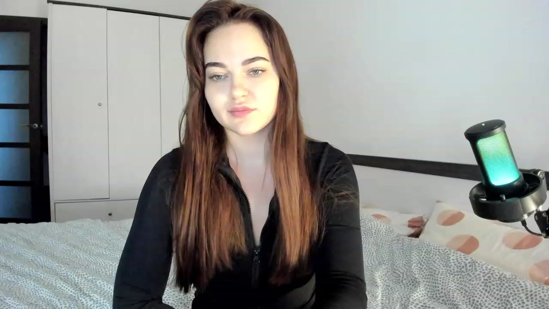Gallery image thumbnail from BeeTheQueen's myfreecams stream on, 12/01/2023, 13:47 image 19 of 20