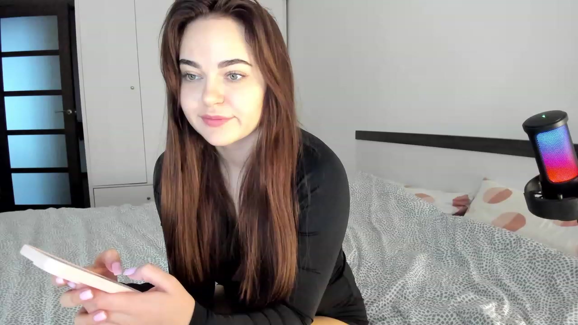 Gallery image thumbnail from BeeTheQueen's myfreecams stream on, 12/01/2023, 13:47 image 3 of 20