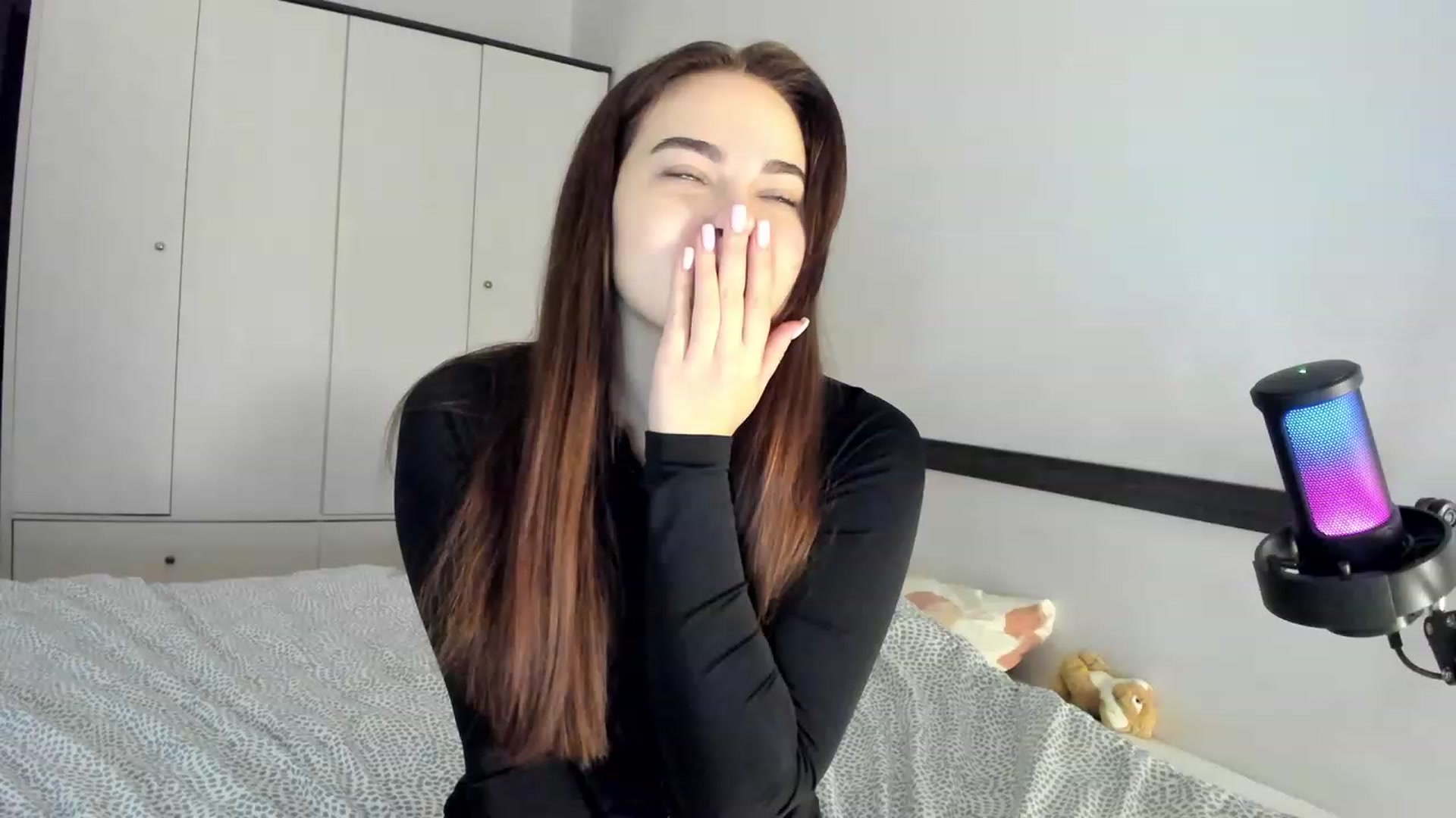 Gallery image thumbnail from BeeTheQueen's myfreecams stream on, 12/01/2023, 14:28 image 16 of 20