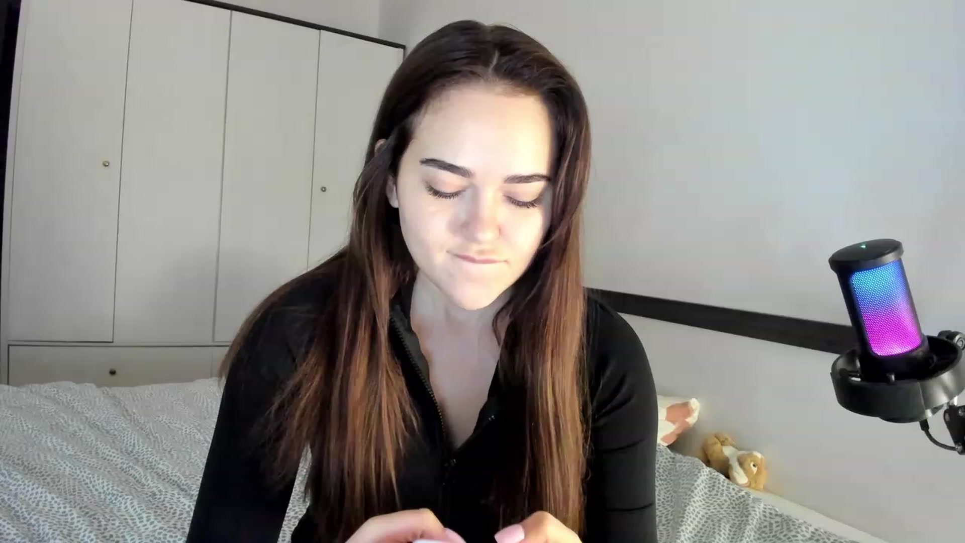 Gallery image thumbnail from BeeTheQueen's myfreecams stream on, 12/01/2023, 14:28 image 15 of 20