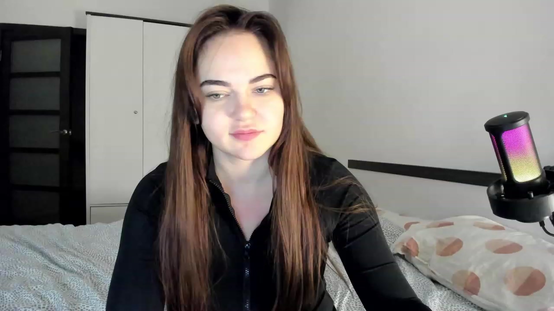 Gallery image thumbnail from BeeTheQueen's myfreecams stream on, 12/01/2023, 15:36 image 15 of 20