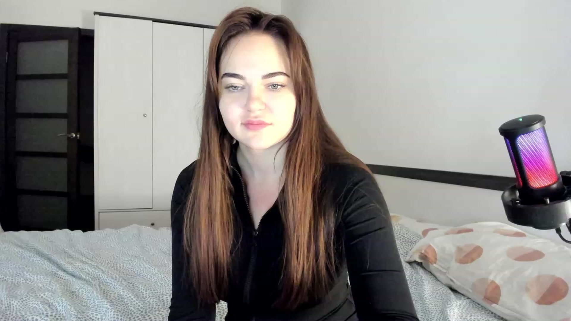 Gallery image thumbnail from BeeTheQueen's myfreecams stream on, 12/01/2023, 15:36 image 3 of 20