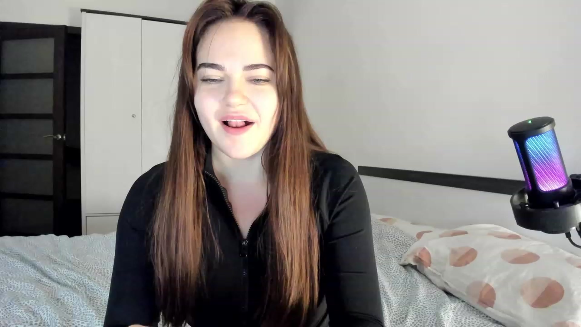 Gallery image thumbnail from BeeTheQueen's myfreecams stream on, 12/01/2023, 15:36 image 18 of 20