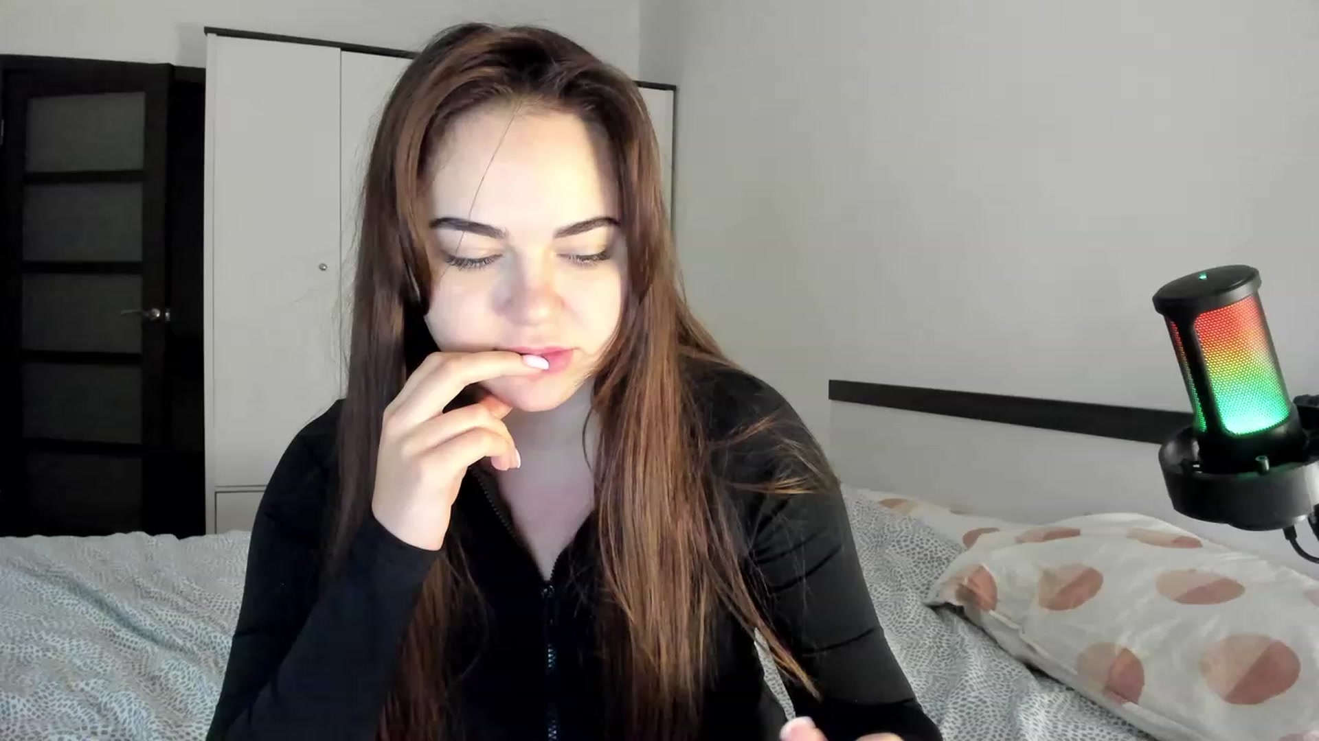 Gallery image thumbnail from BeeTheQueen's myfreecams stream on, 12/01/2023, 15:36 image 13 of 20