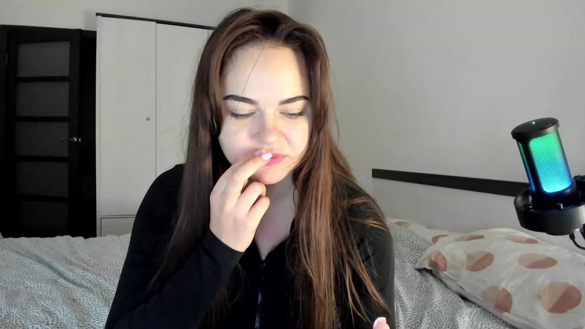 Gallery image thumbnail from BeeTheQueen's myfreecams stream on, 12/01/2023, 15:36 image 9 of 20