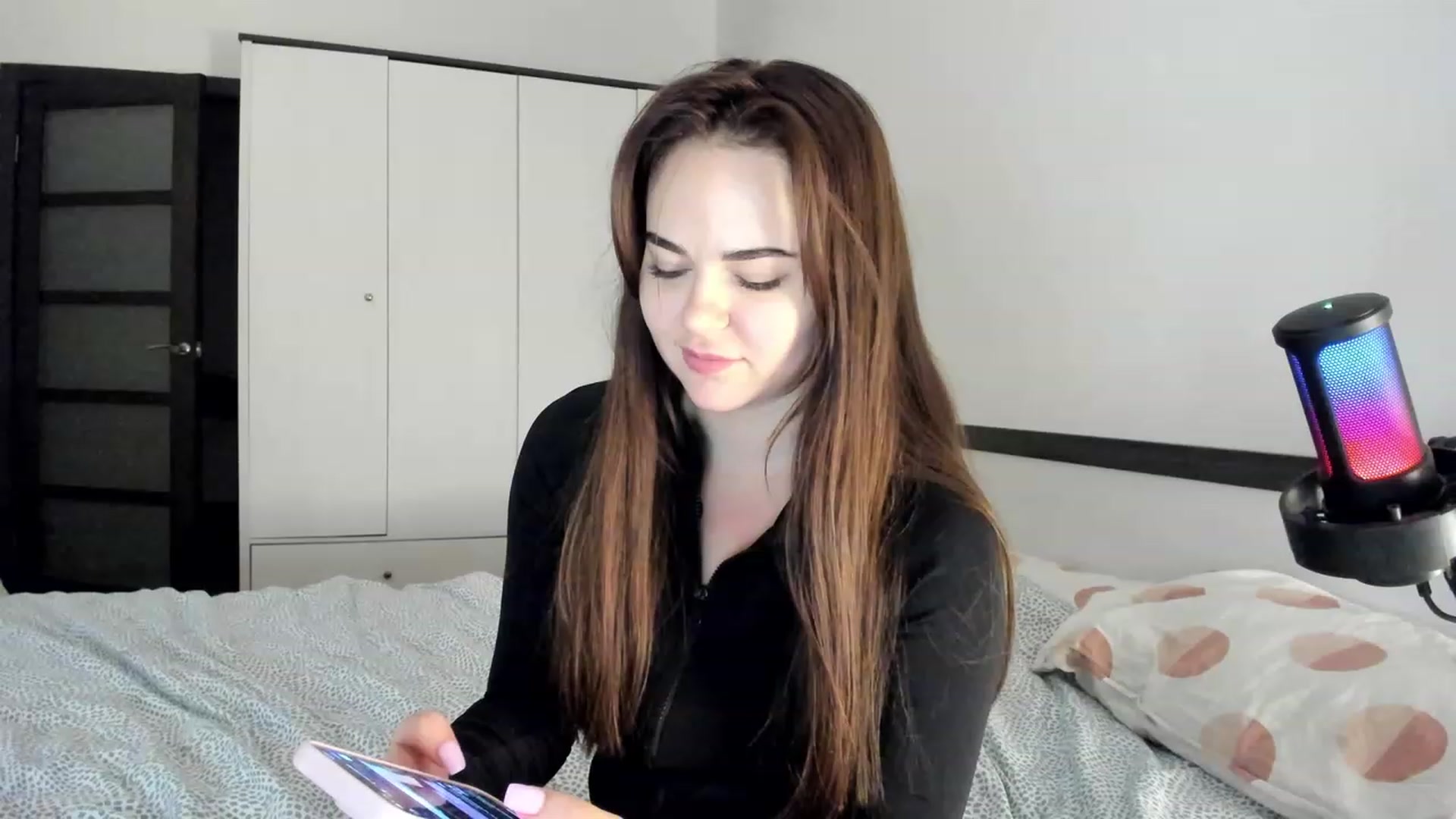Gallery image thumbnail from BeeTheQueen's myfreecams stream on, 12/01/2023, 15:36 image 4 of 20