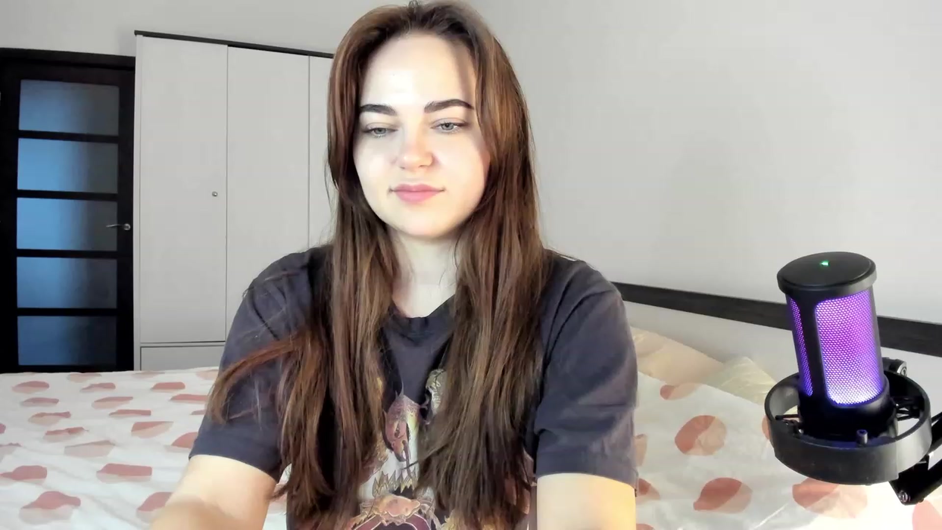Gallery image thumbnail from BeeTheQueen's myfreecams stream on, 12/26/2023, 13:19 image 19 of 20