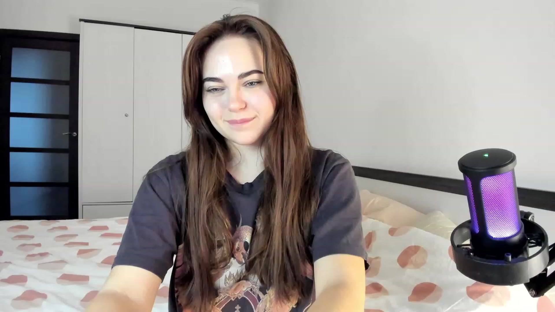 Gallery image thumbnail from BeeTheQueen's myfreecams stream on, 12/26/2023, 13:19 image 18 of 20