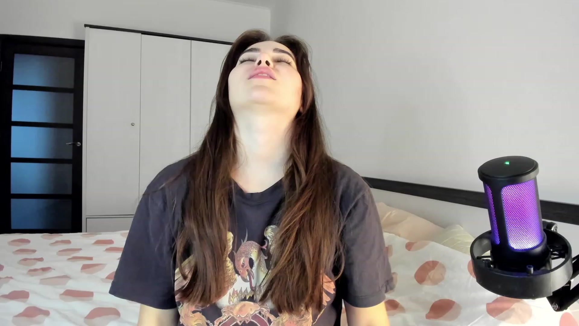 Gallery image thumbnail from BeeTheQueen's myfreecams stream on, 12/26/2023, 13:19 image 15 of 20