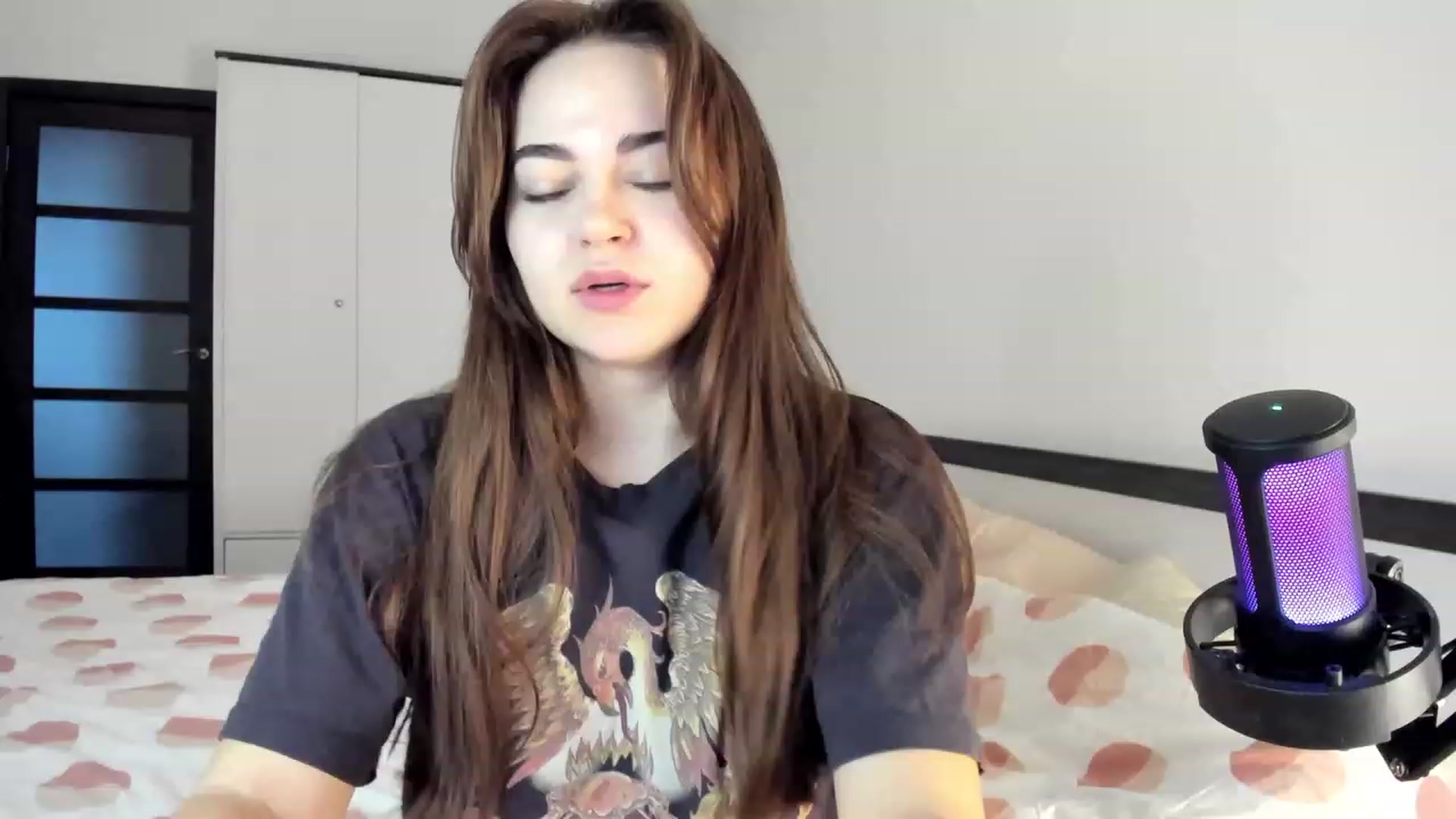 Gallery image thumbnail from BeeTheQueen's myfreecams stream on, 12/26/2023, 13:19 image 9 of 20