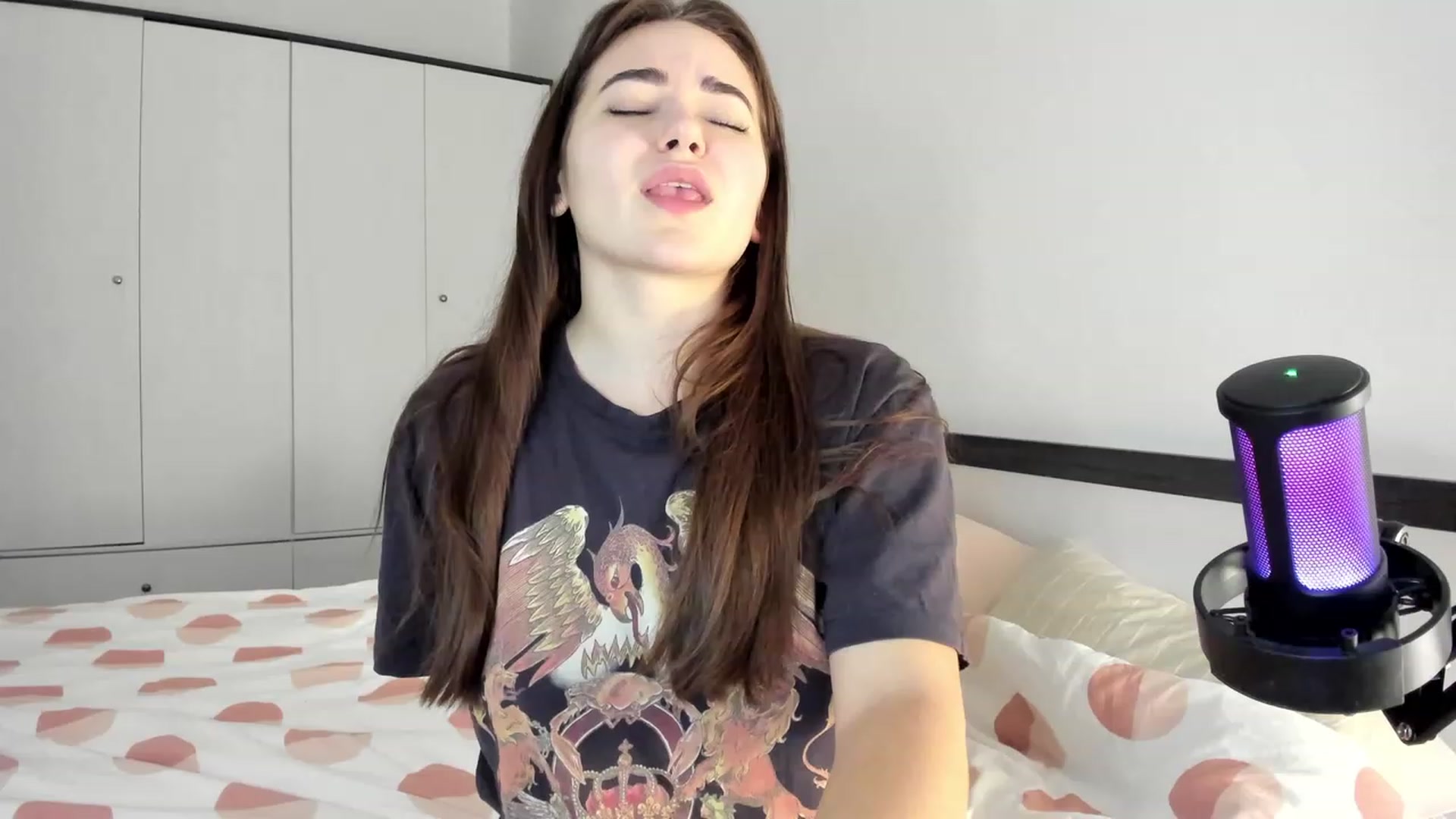 Gallery image thumbnail from BeeTheQueen's myfreecams stream on, 12/26/2023, 15:32 image 2 of 20