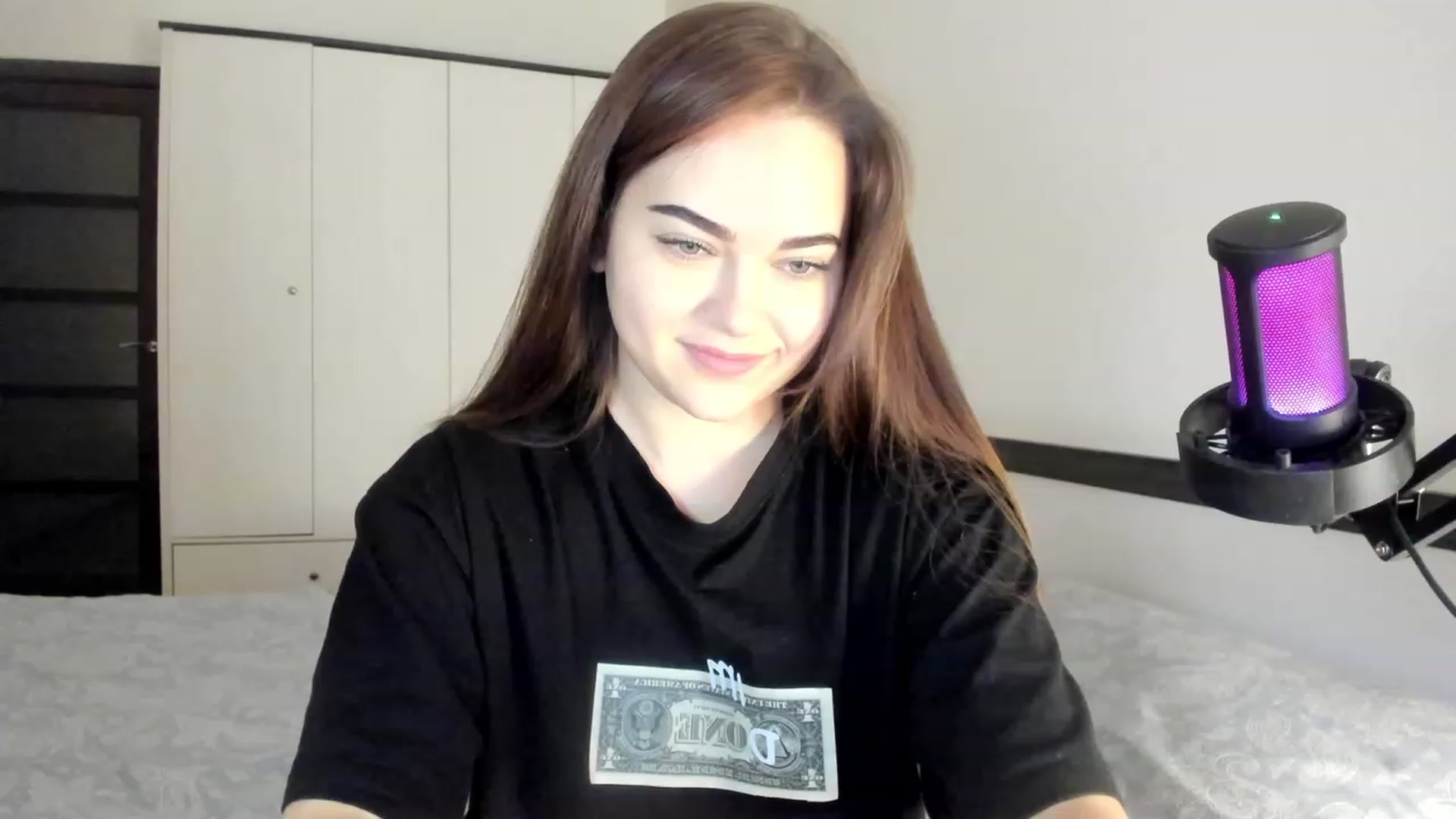Gallery image thumbnail from BeeTheQueen's myfreecams stream on, 02/04/2024, 16:00 image 7 of 20