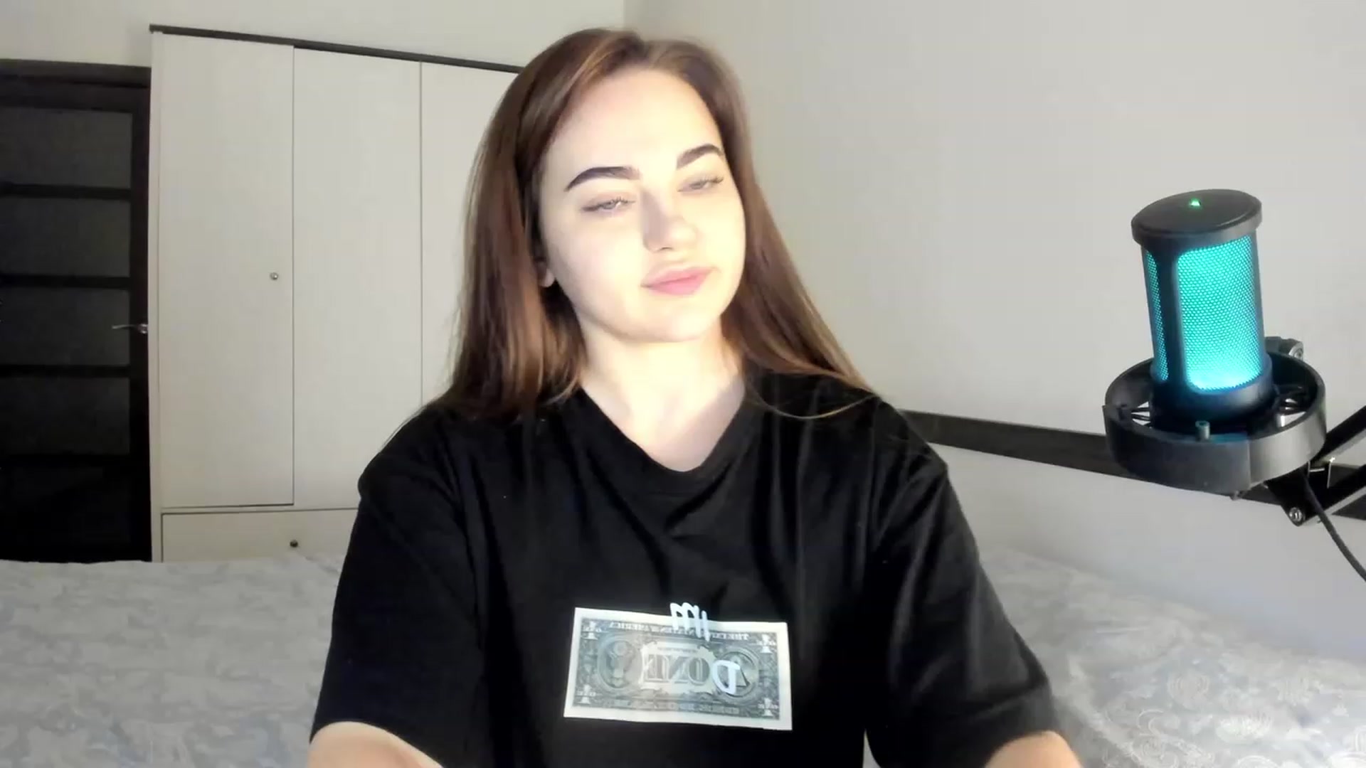 Gallery image thumbnail from BeeTheQueen's myfreecams stream on, 02/04/2024, 16:00 image 4 of 20
