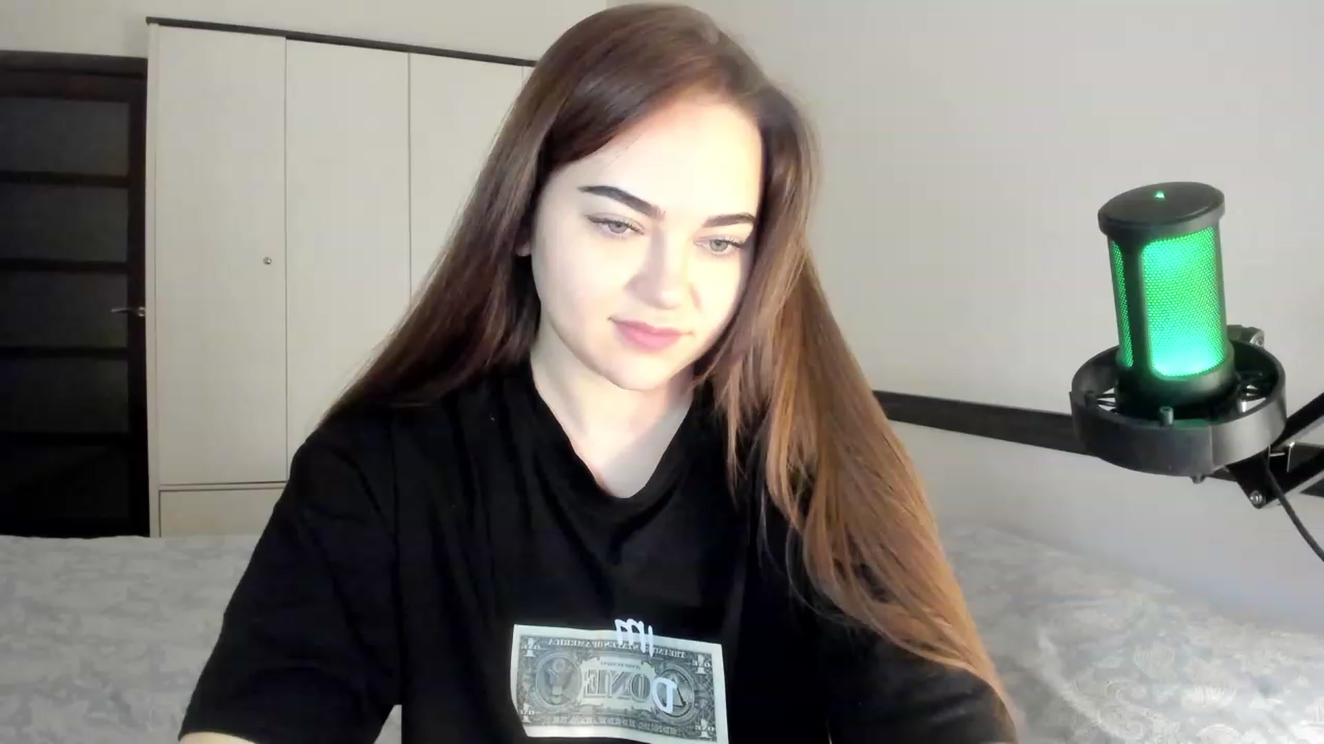 Gallery image thumbnail from BeeTheQueen's myfreecams stream on, 02/04/2024, 16:00 image 10 of 20