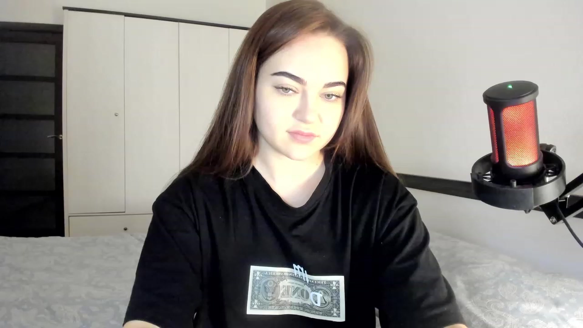 Gallery image thumbnail from BeeTheQueen's myfreecams stream on, 02/04/2024, 16:00 image 5 of 20