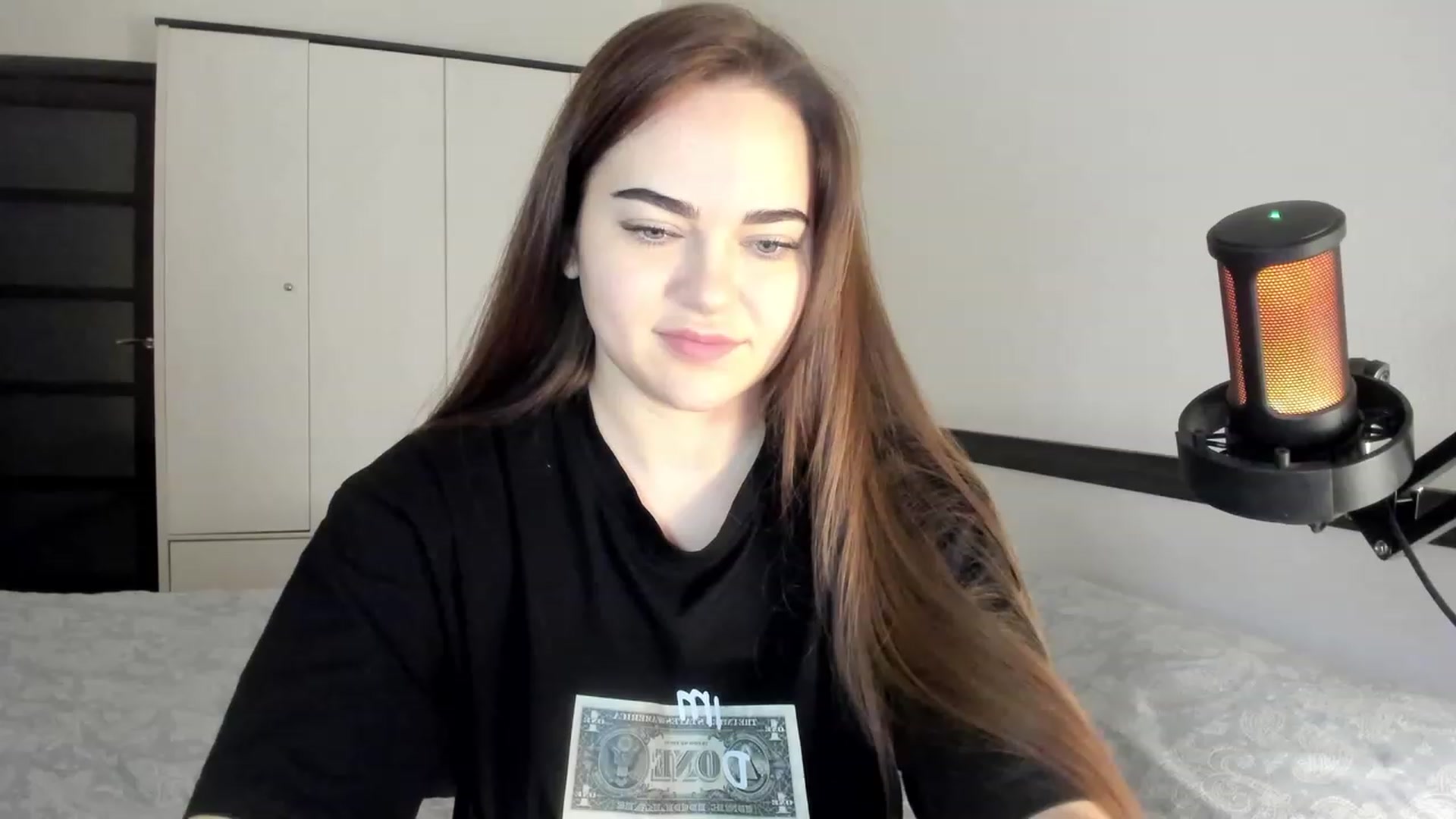 Gallery image thumbnail from BeeTheQueen's myfreecams stream on, 02/04/2024, 16:00 image 20 of 20