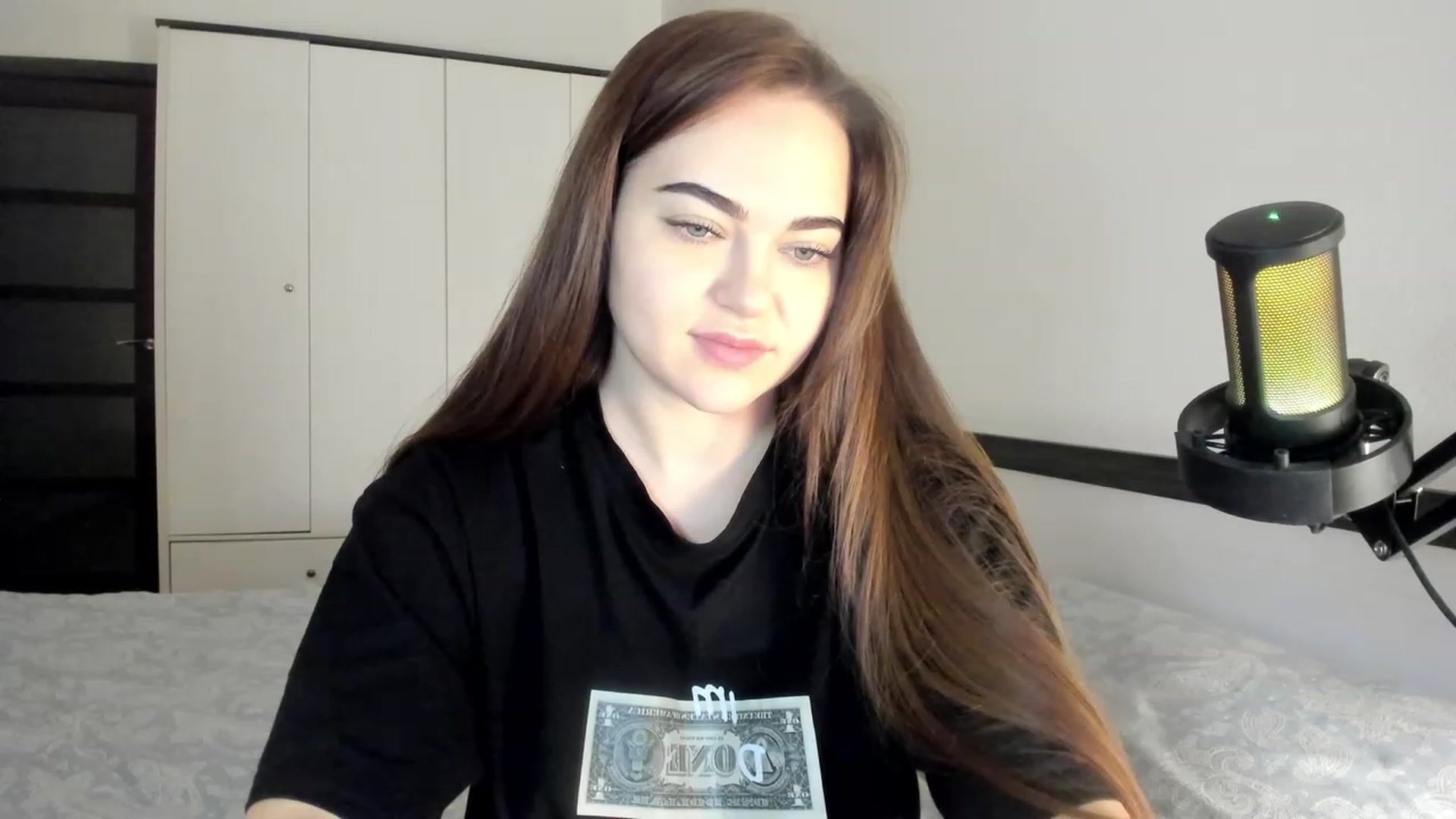 Gallery image thumbnail from BeeTheQueen's myfreecams stream on, 02/04/2024, 16:00 image 19 of 20