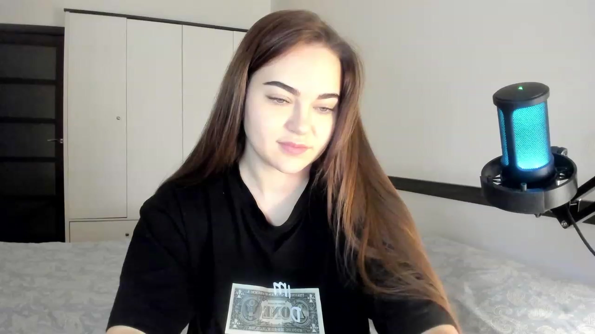 Gallery image thumbnail from BeeTheQueen's myfreecams stream on, 02/04/2024, 16:00 image 16 of 20