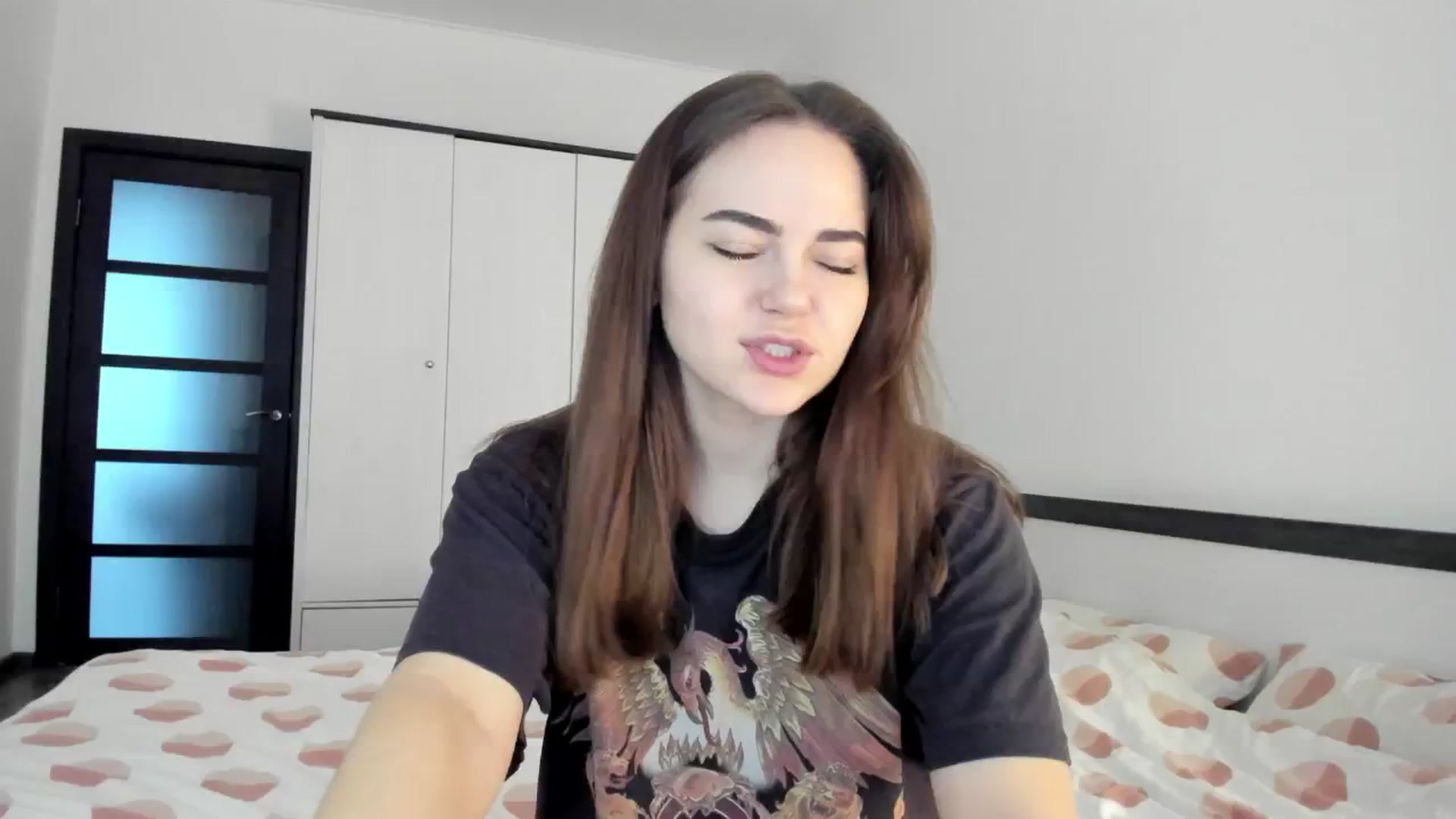 Gallery image thumbnail from BeeTheQueen's myfreecams stream on, 04/21/2024, 14:25 image 2 of 20