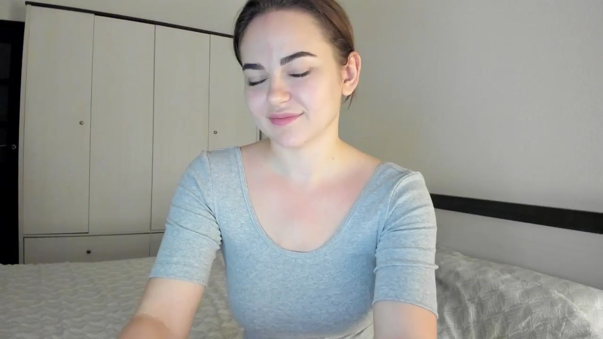 Gallery image thumbnail from BeeTheQueen's myfreecams stream on, 05/02/2024, 19:00 image 17 of 20